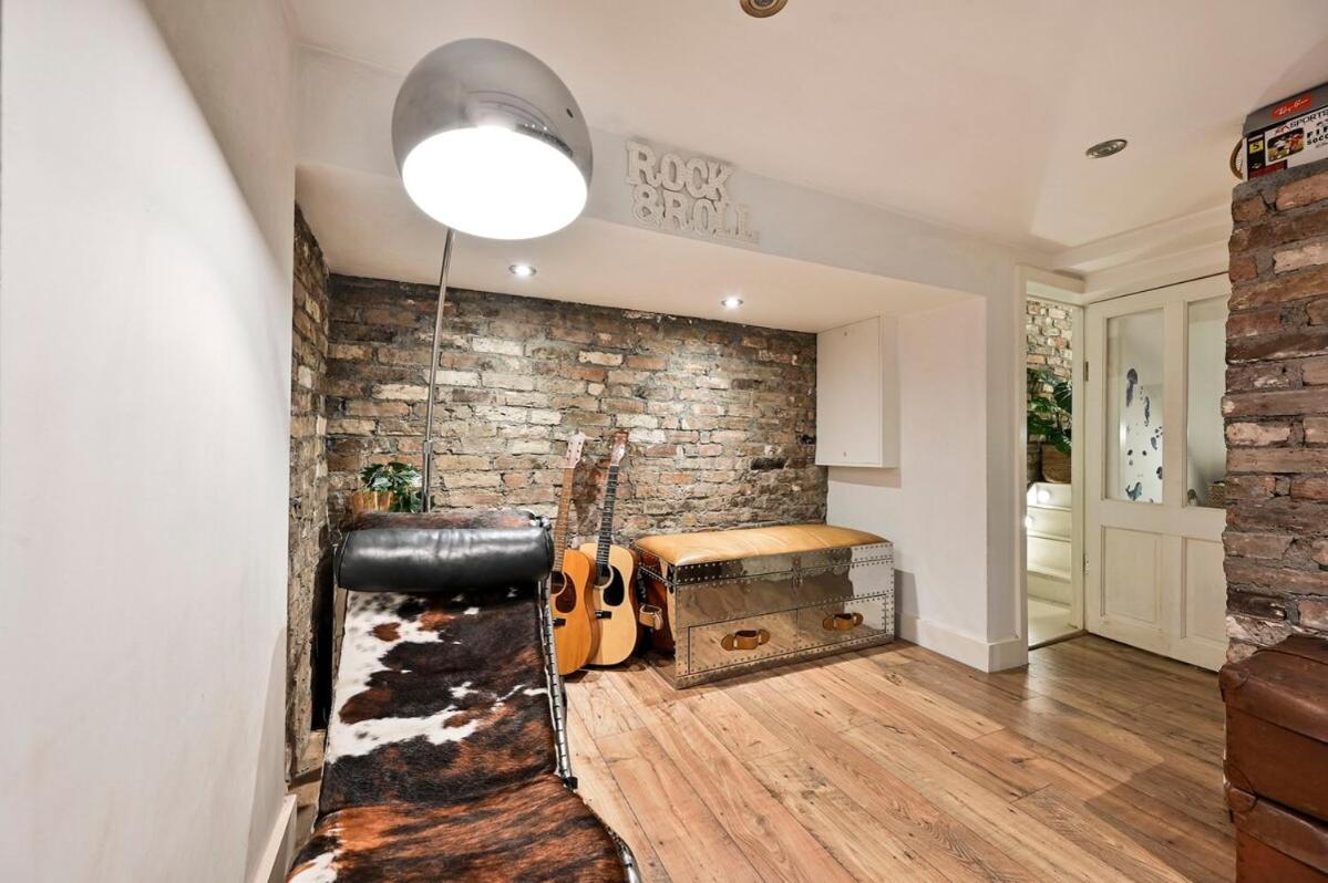 Hottub Spacious Garden House Holiday home *