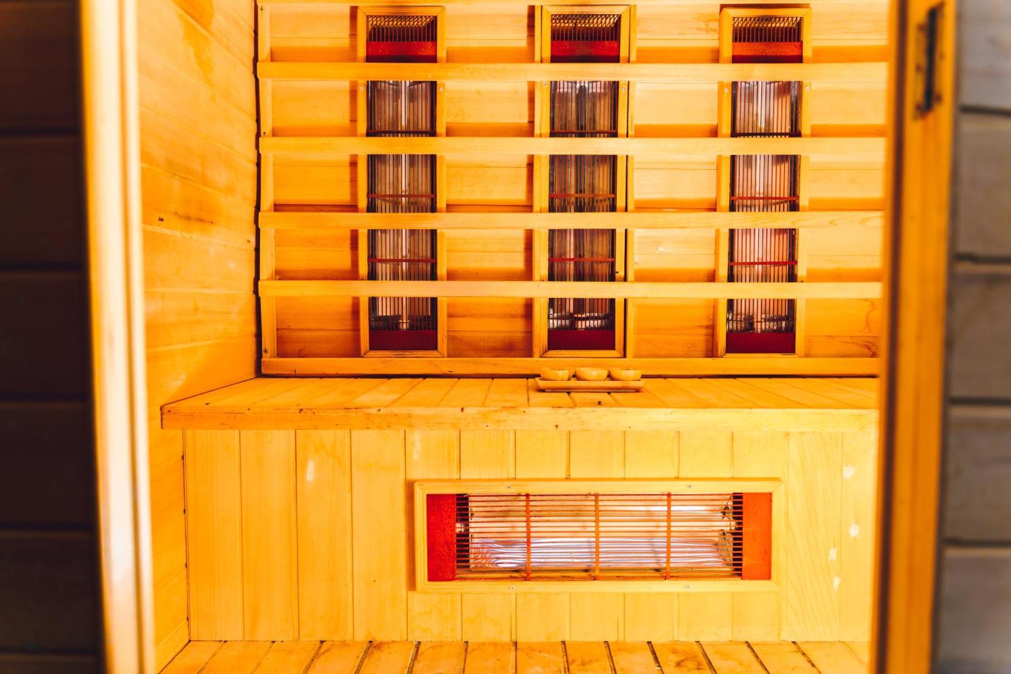 Holiday home Relaxhaus! 3br Garden Retreat With 2 Saunas, Hot Tub And Cinema