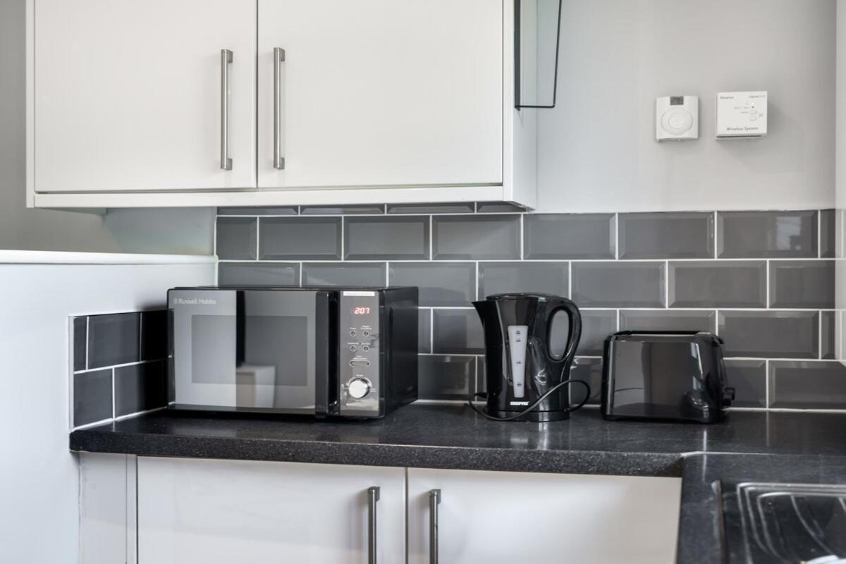Luxury Tottenham Stadium Retreat - 2 Minute Walk To Stadium