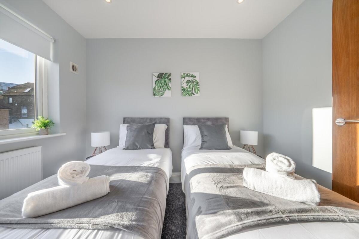 Luxury Tottenham Stadium Retreat - 2 Minute Walk To Stadium Apartamento *