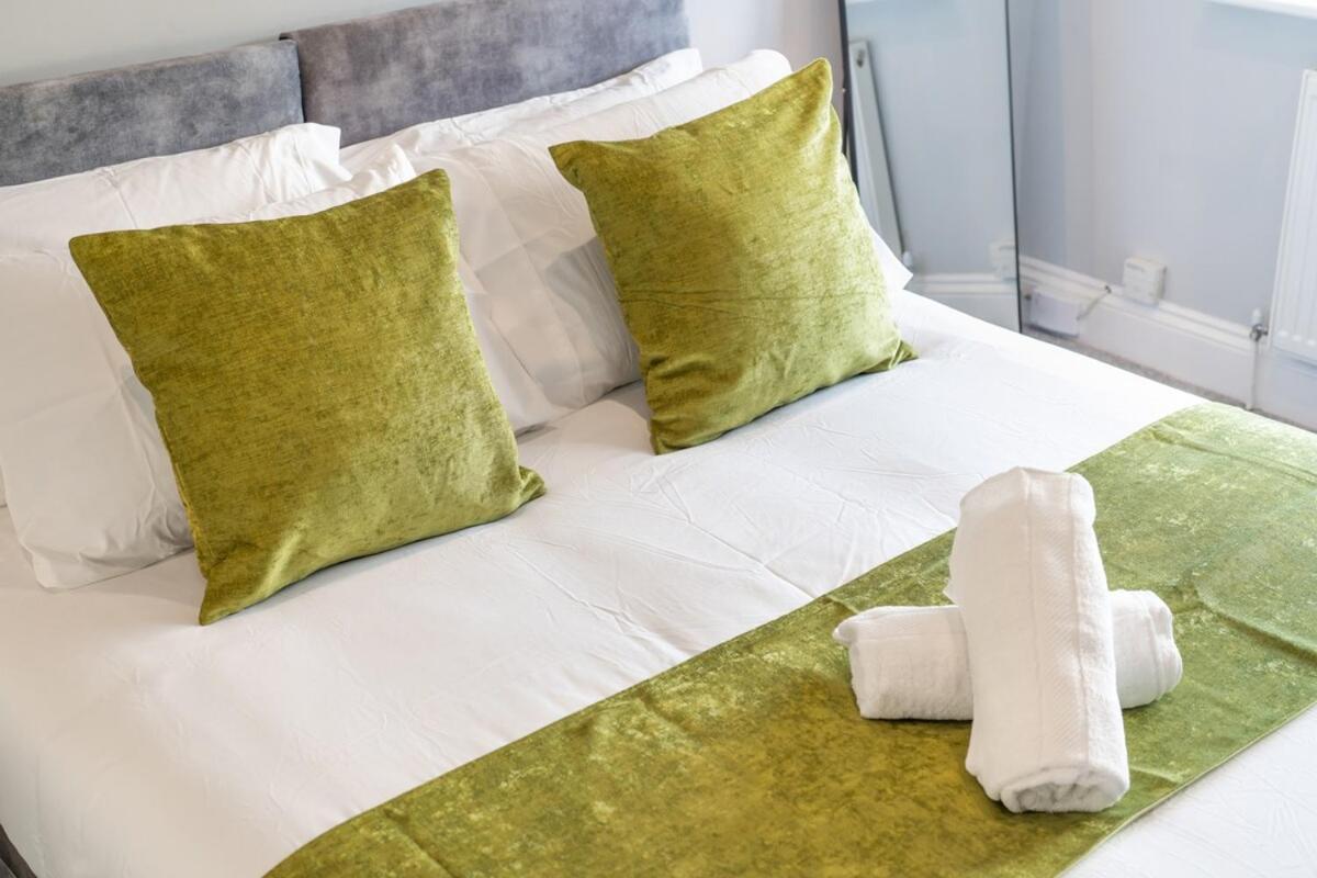 Apartment Luxury Tottenham Stadium Retreat - 2 Minute Walk To Stadium