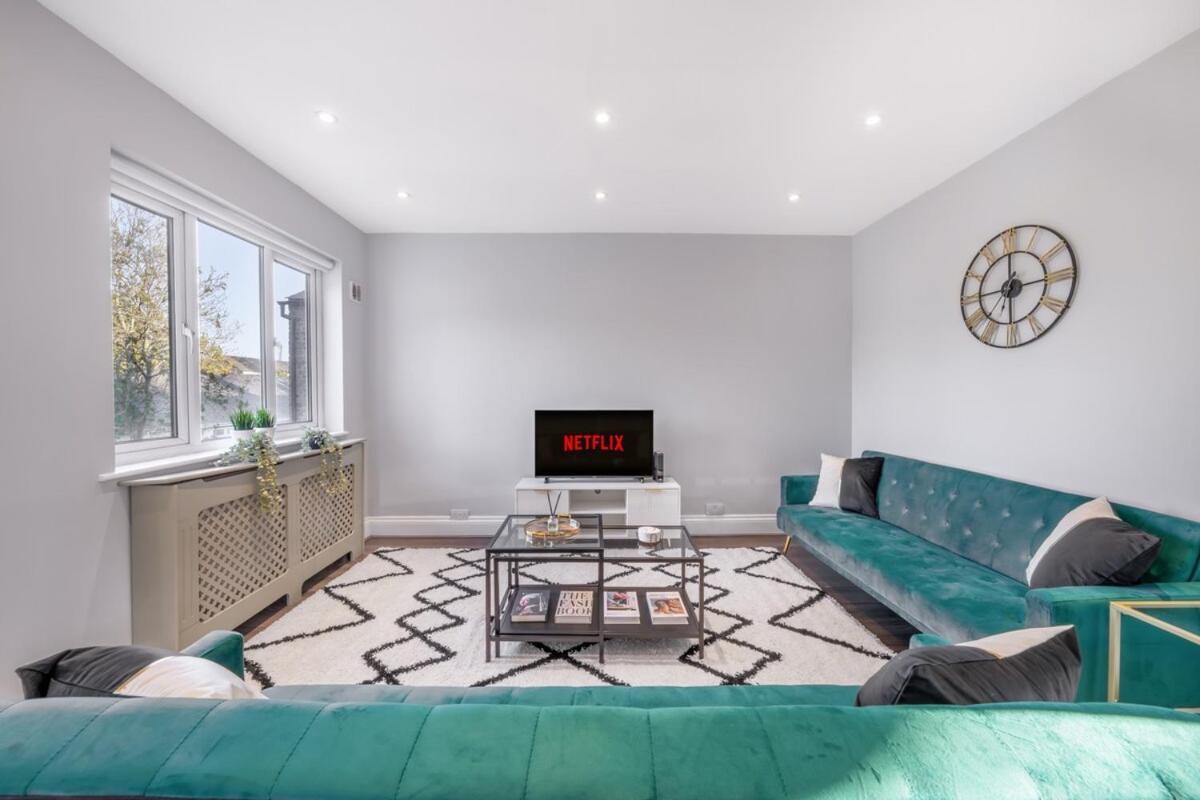 Luxury Tottenham Stadium Retreat - 2 Minute Walk To Stadium *