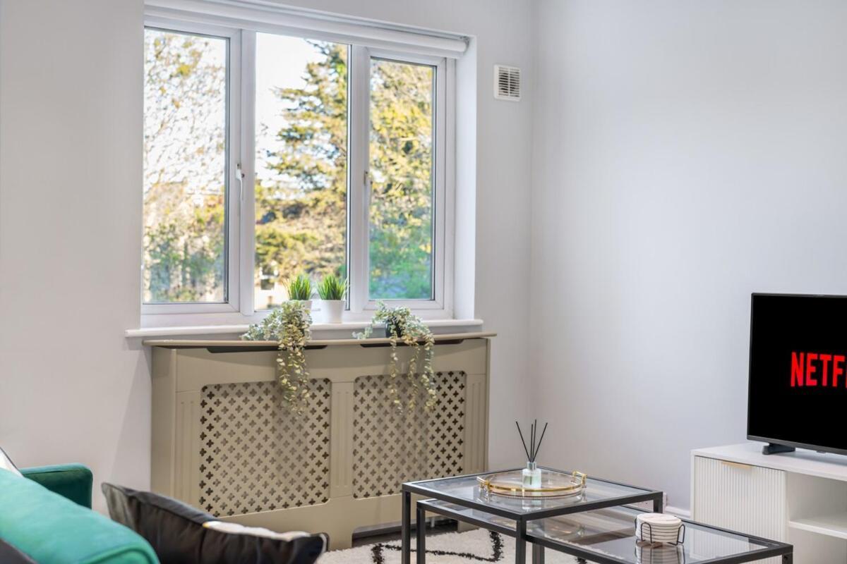 Apartment Luxury Tottenham Stadium Retreat - 2 Minute Walk To Stadium