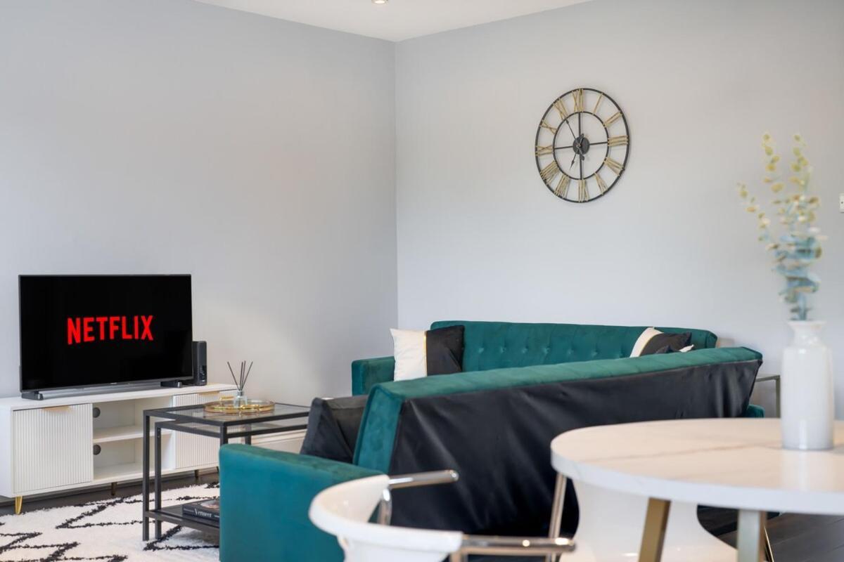 Luxury Tottenham Stadium Retreat - 2 Minute Walk To Stadium London