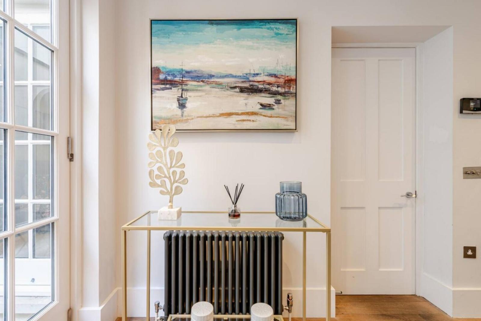 Super Lux 3 Bed By Mayfair Apartment London