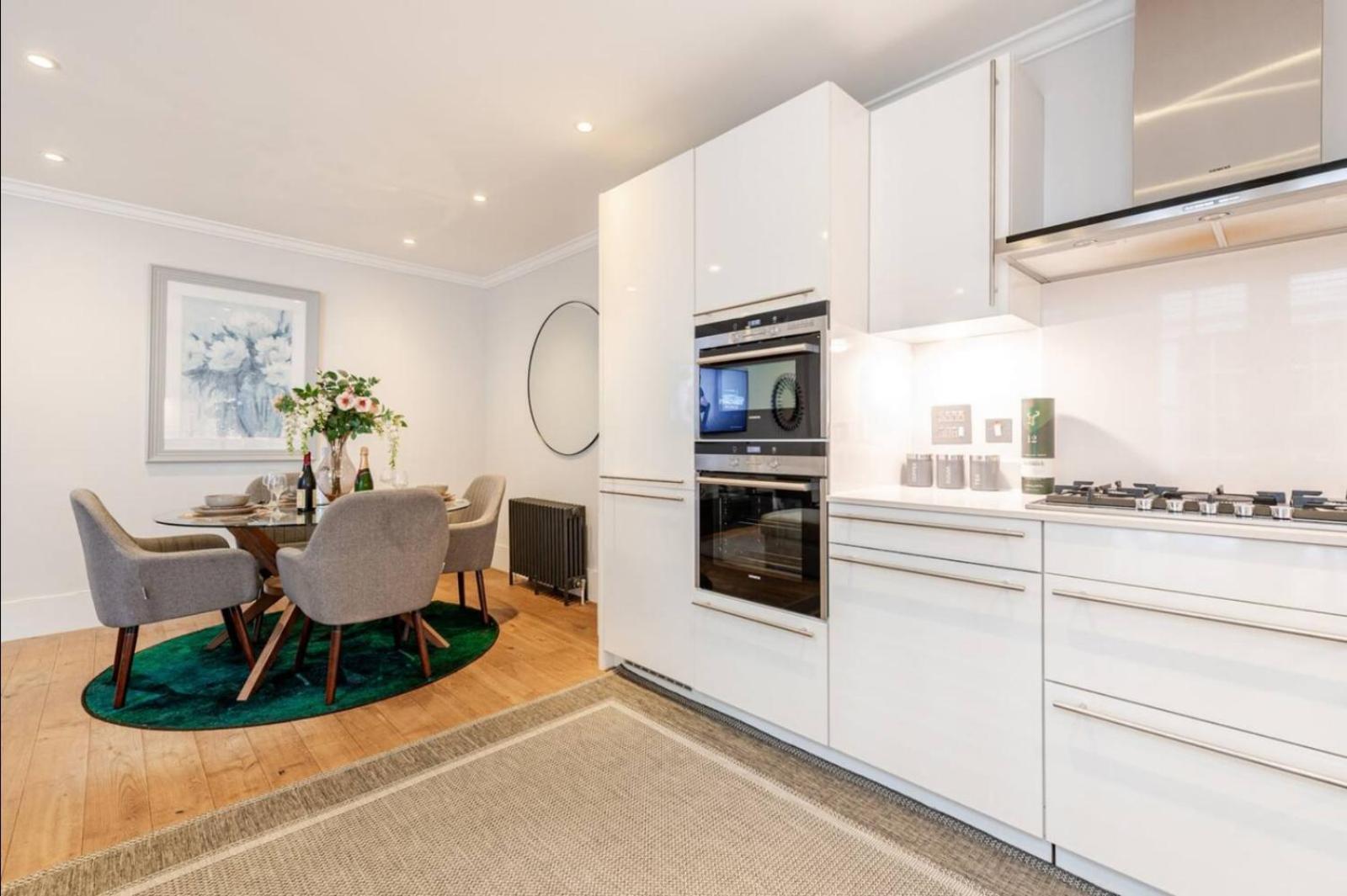 Super Lux 3 Bed By Mayfair London
