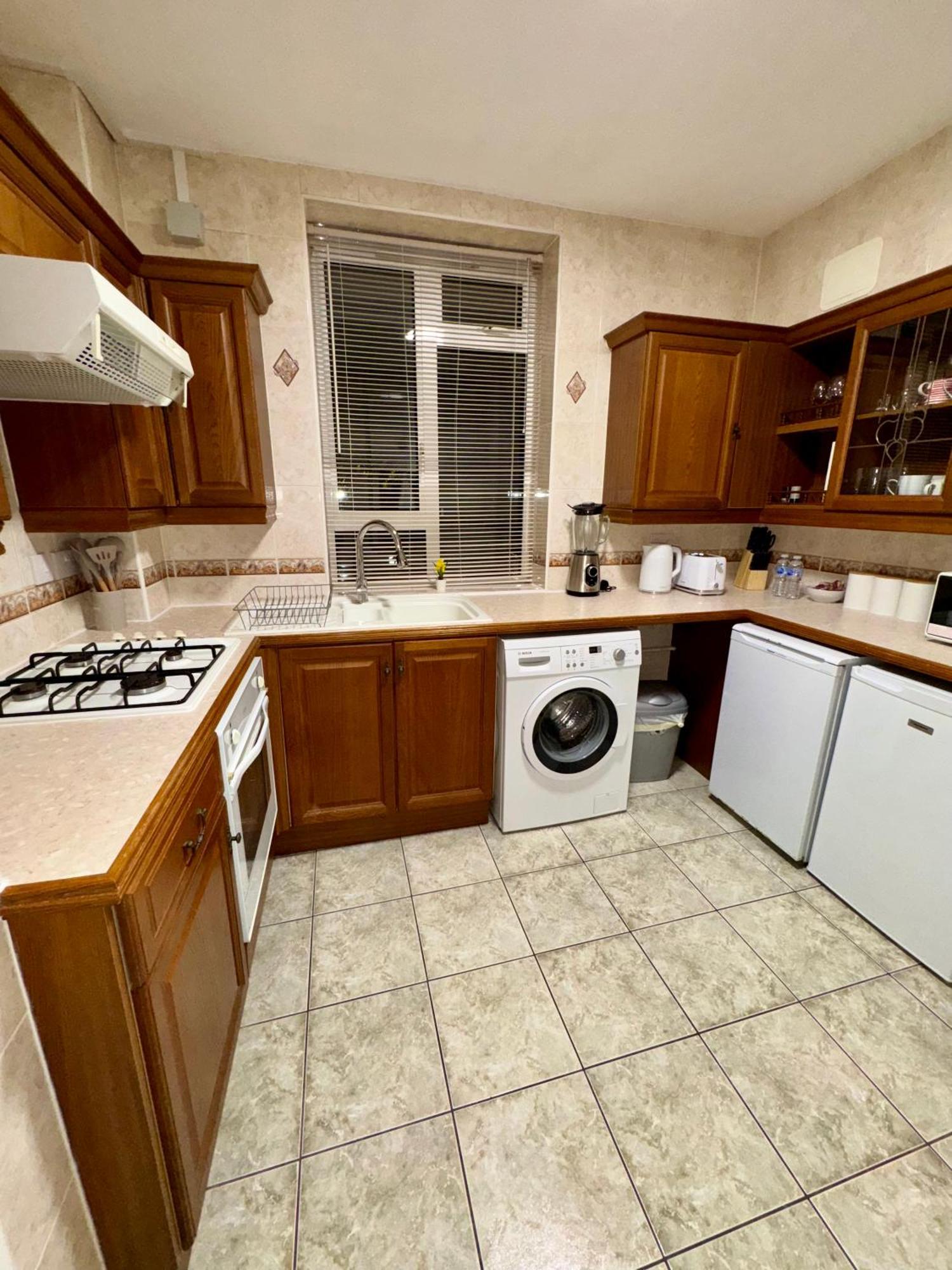 Vauxhall, River Thames, Big Ben Retreat, Family London