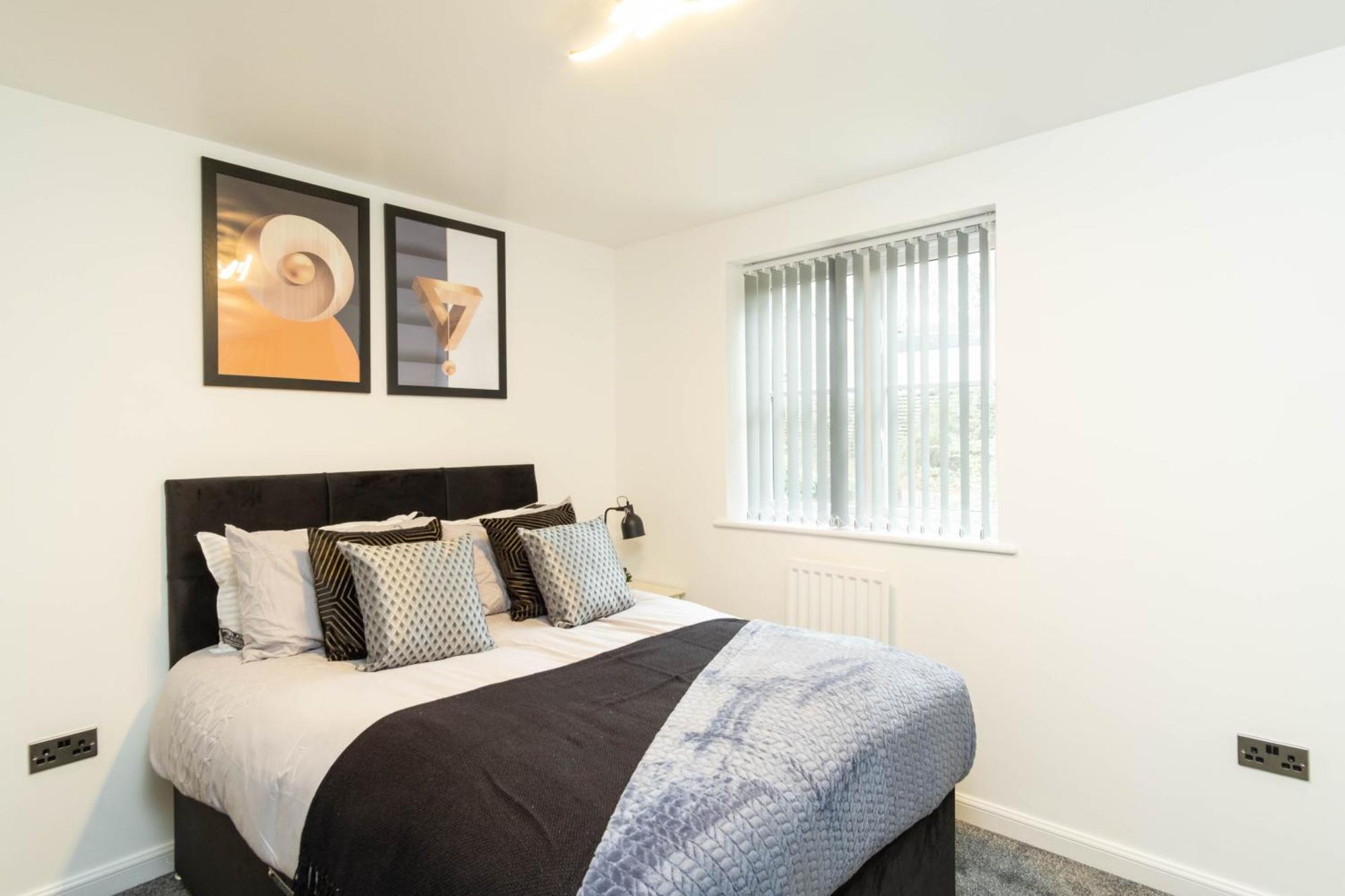 Apartment Modern 4 Bed - Free Parking