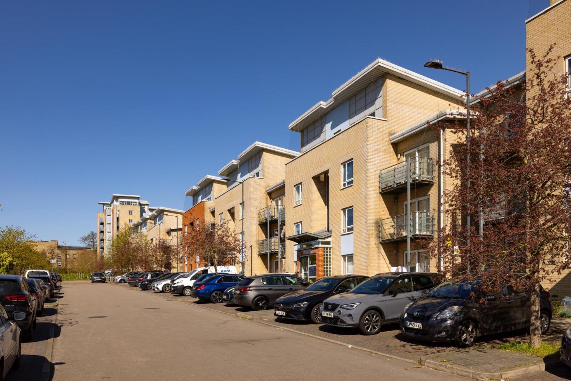 Elegant 2-bedroom Flat In The Heart Of Wembley Apartment London
