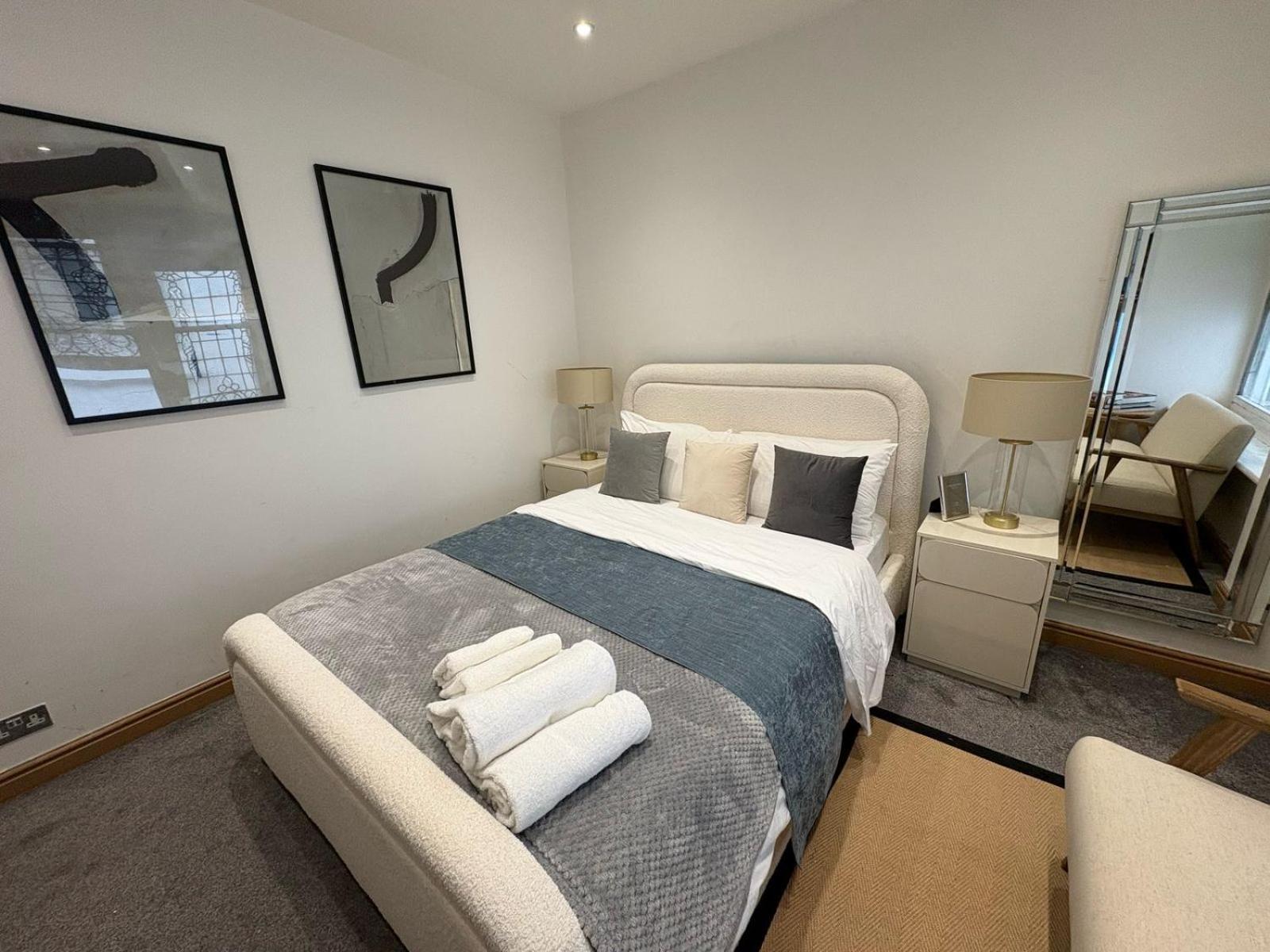 Estatesmen Mount Street Mayfair Flat *
