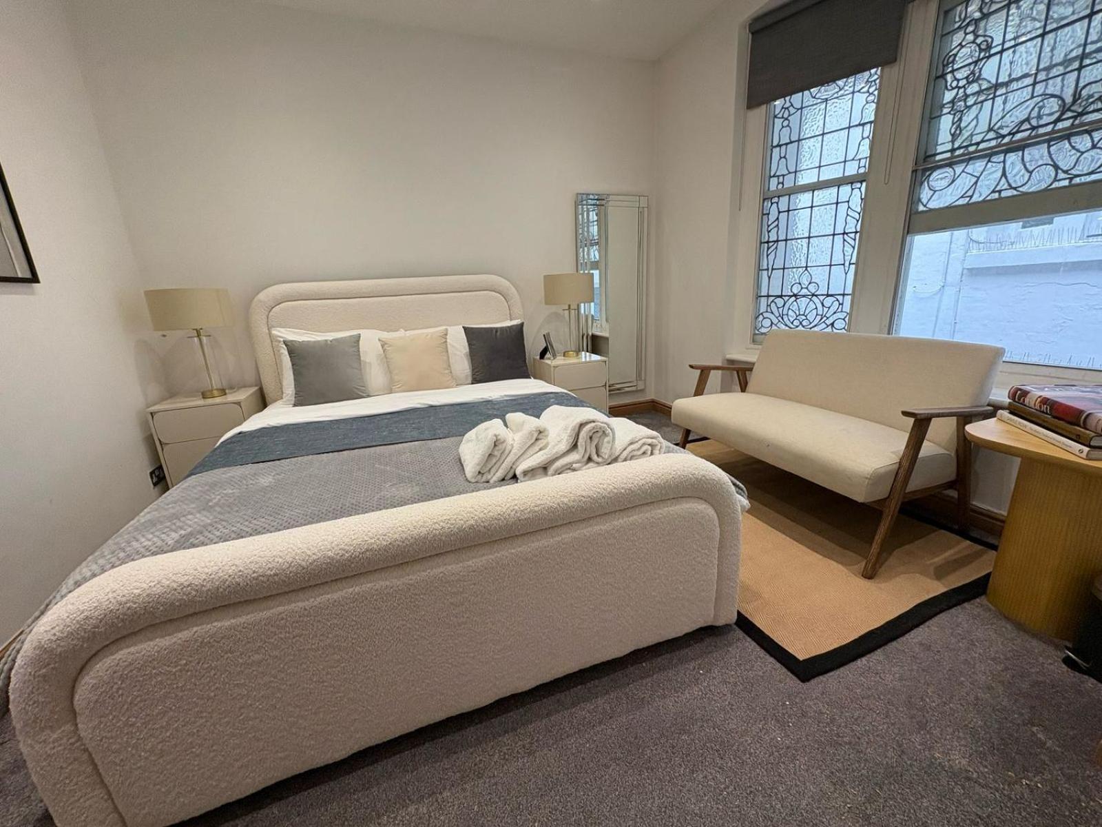 Estatesmen Mount Street Mayfair Flat Apartment *