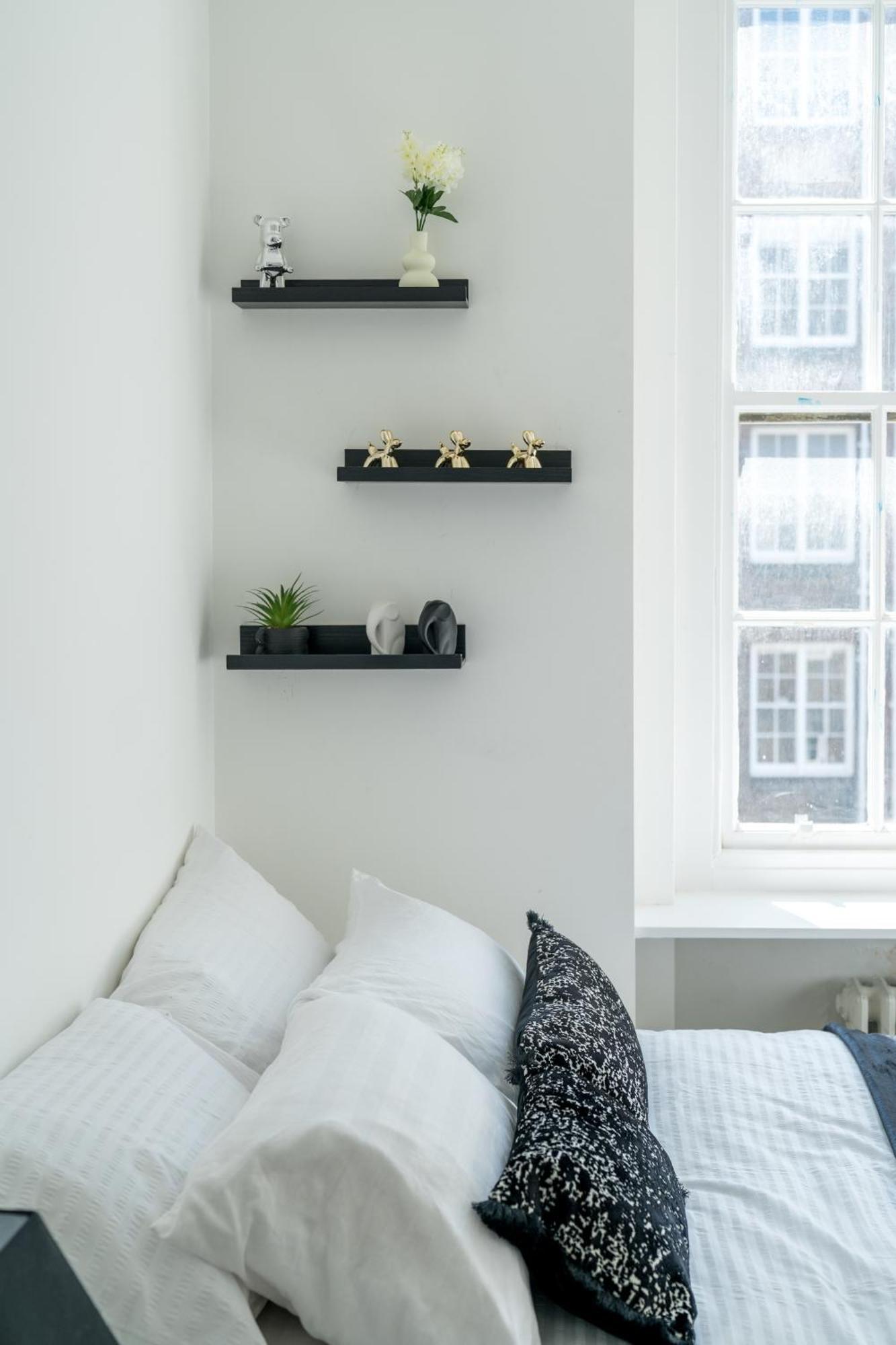 Queensway Dream, Hyde Park London