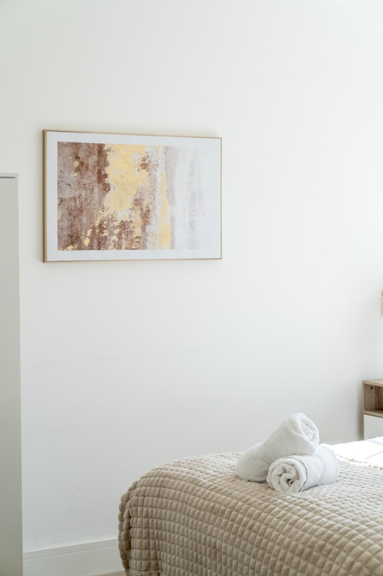 Queensway Dream, Hyde Park Apartment