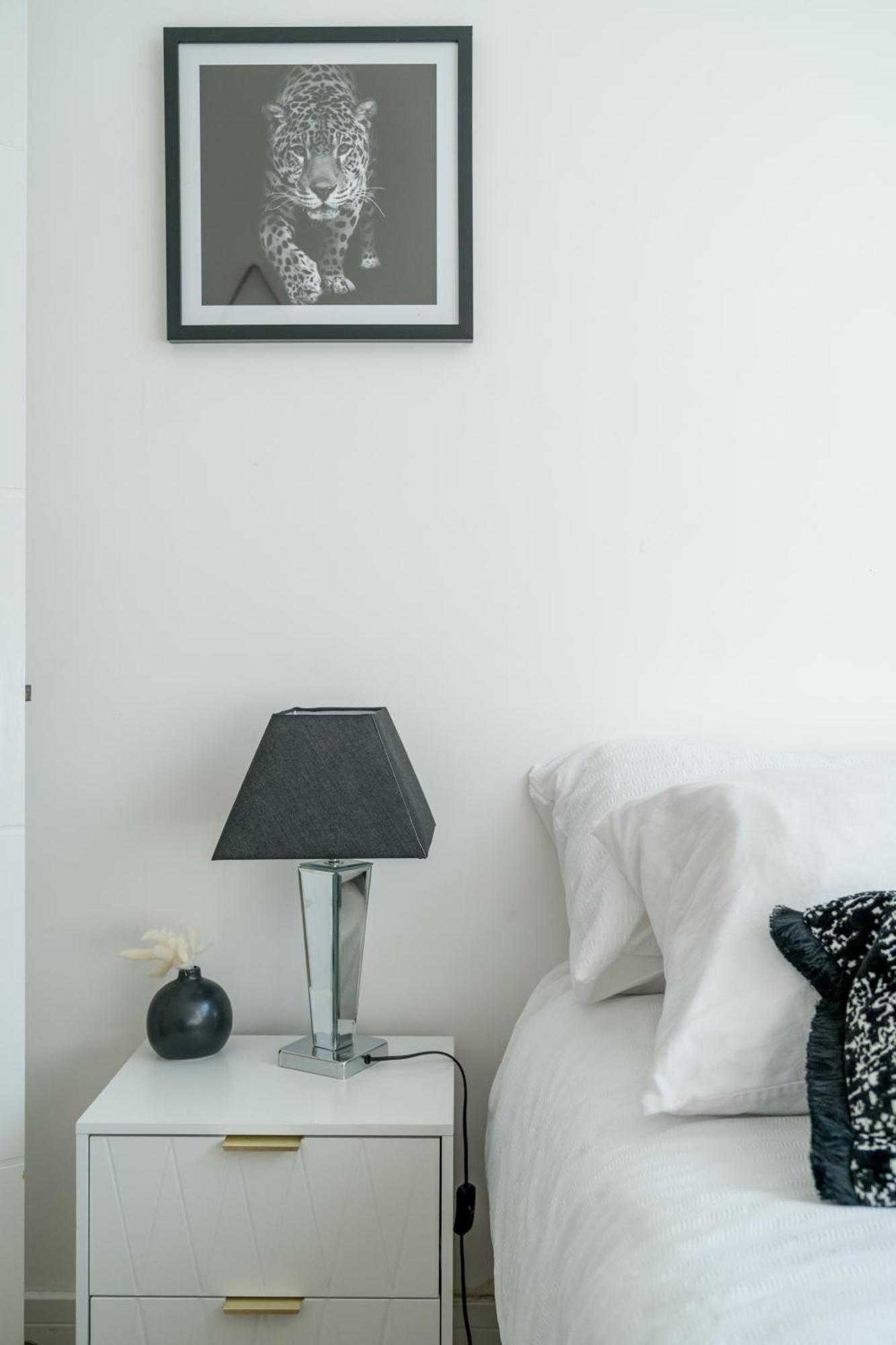 Queensway Dream, Hyde Park Apartment London