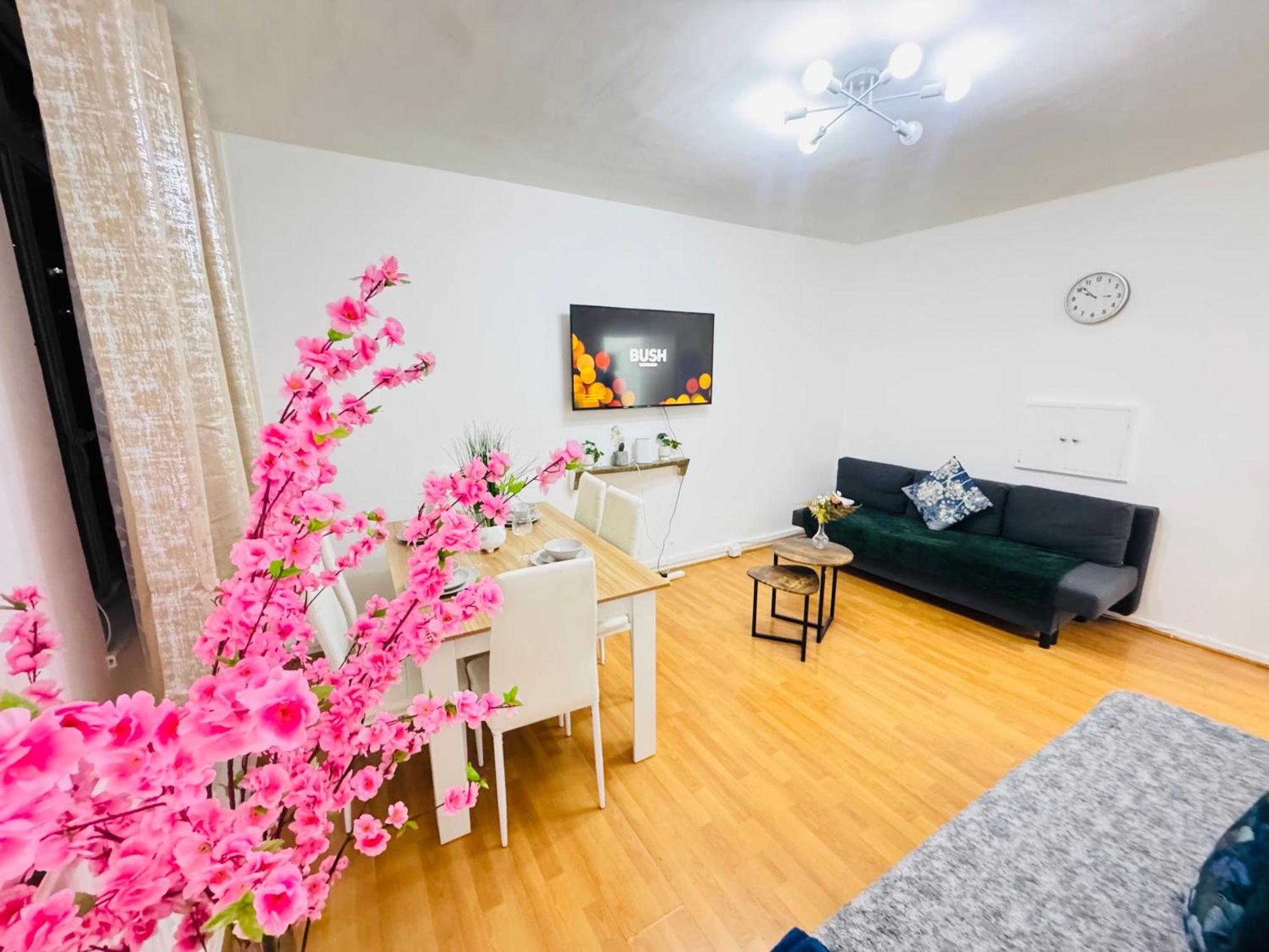 Two Bedroom In Paddington Apartment
