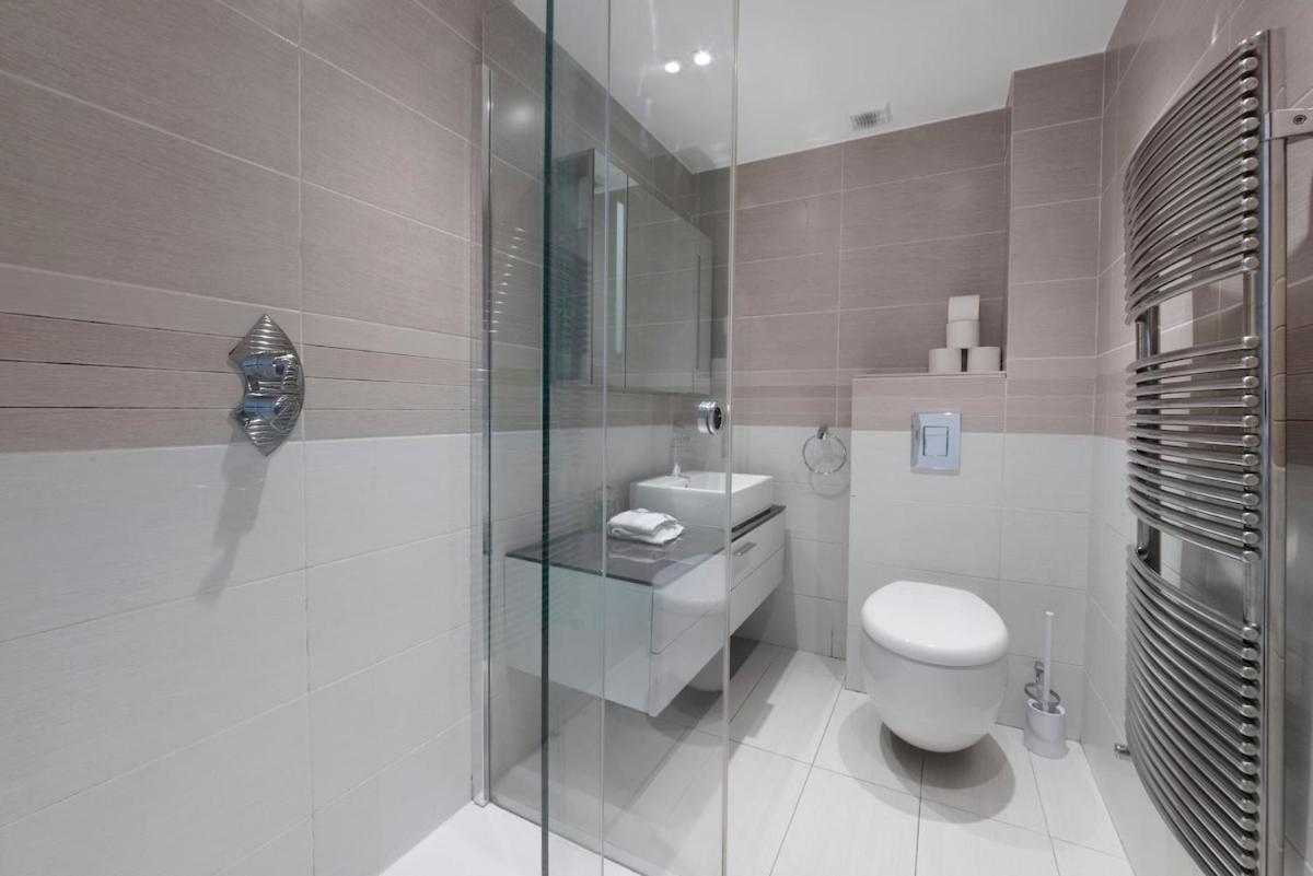 Apartment Queens Park 1 Bed Sleeps 4 Ppl Ground Floor London