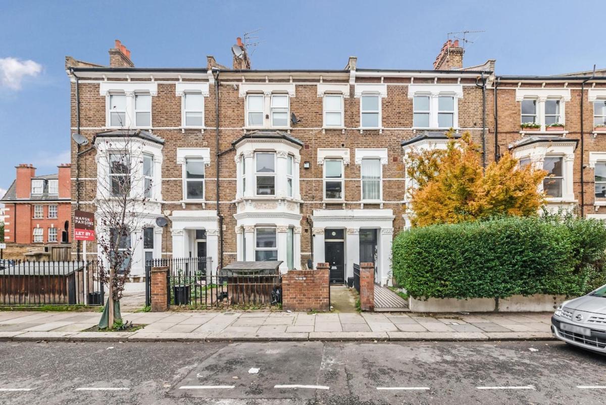 Queens Park 1 Bed Sleeps 4 Ppl Ground Floor Apartment