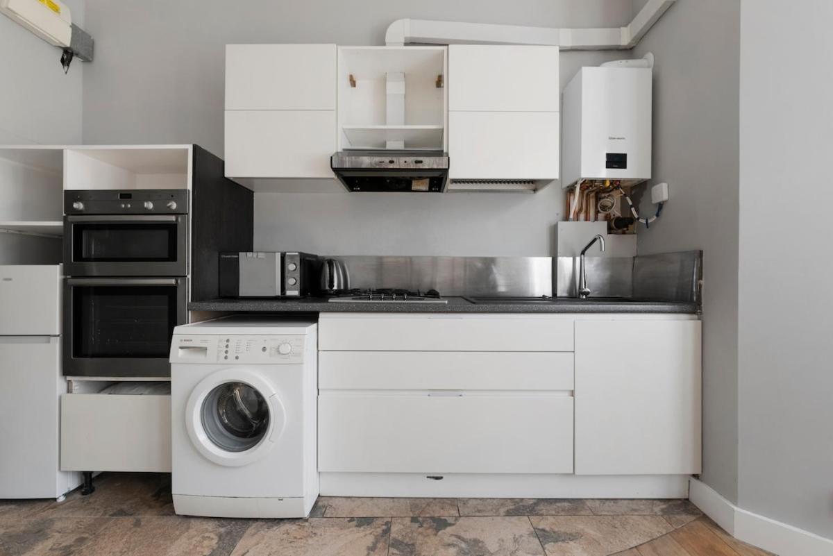 Apartment Queens Park 1 Bed Sleeps 4 Ppl Ground Floor