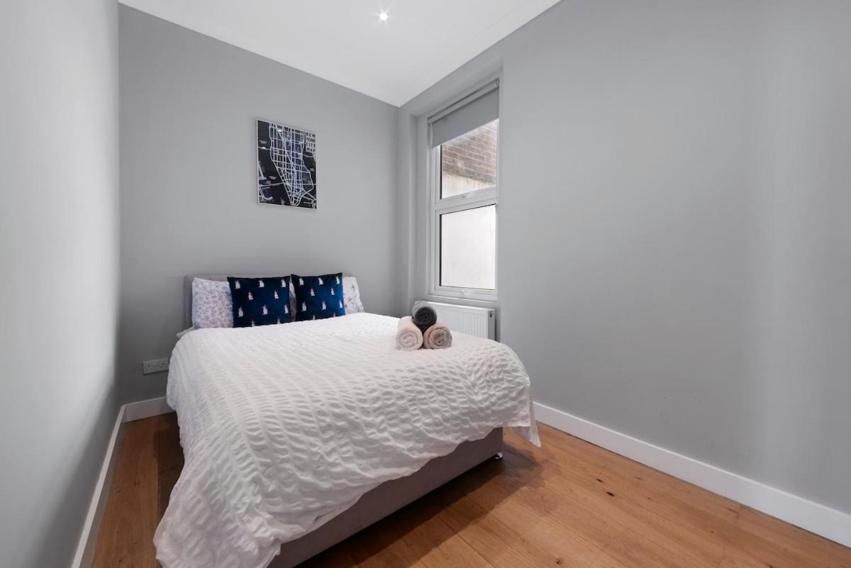 Queens Park 1 Bed Sleeps 4 Ppl Ground Floor *