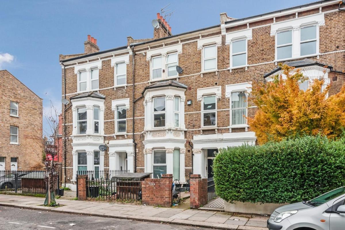 Queens Park 1 Bed Sleeps 4 Ppl Ground Floor *