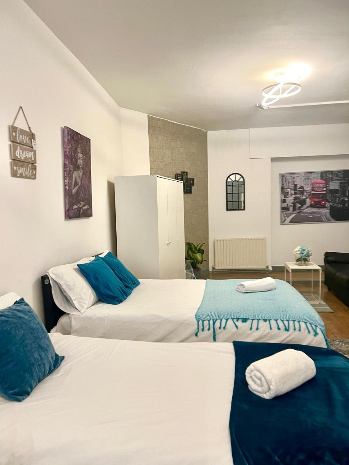 Apartment Specious Flat In A Good Location