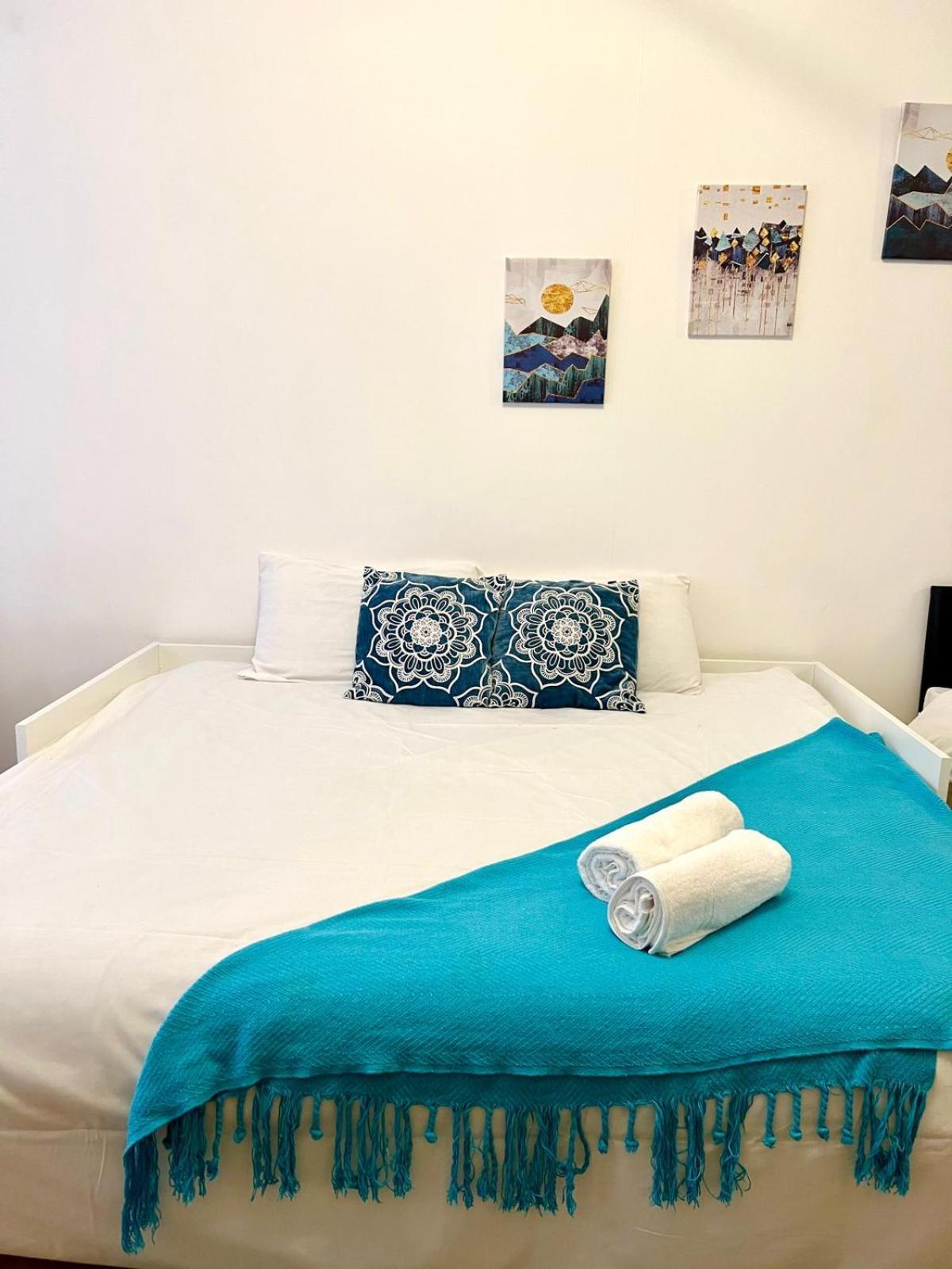 Specious Flat In A Good Location Apartment *