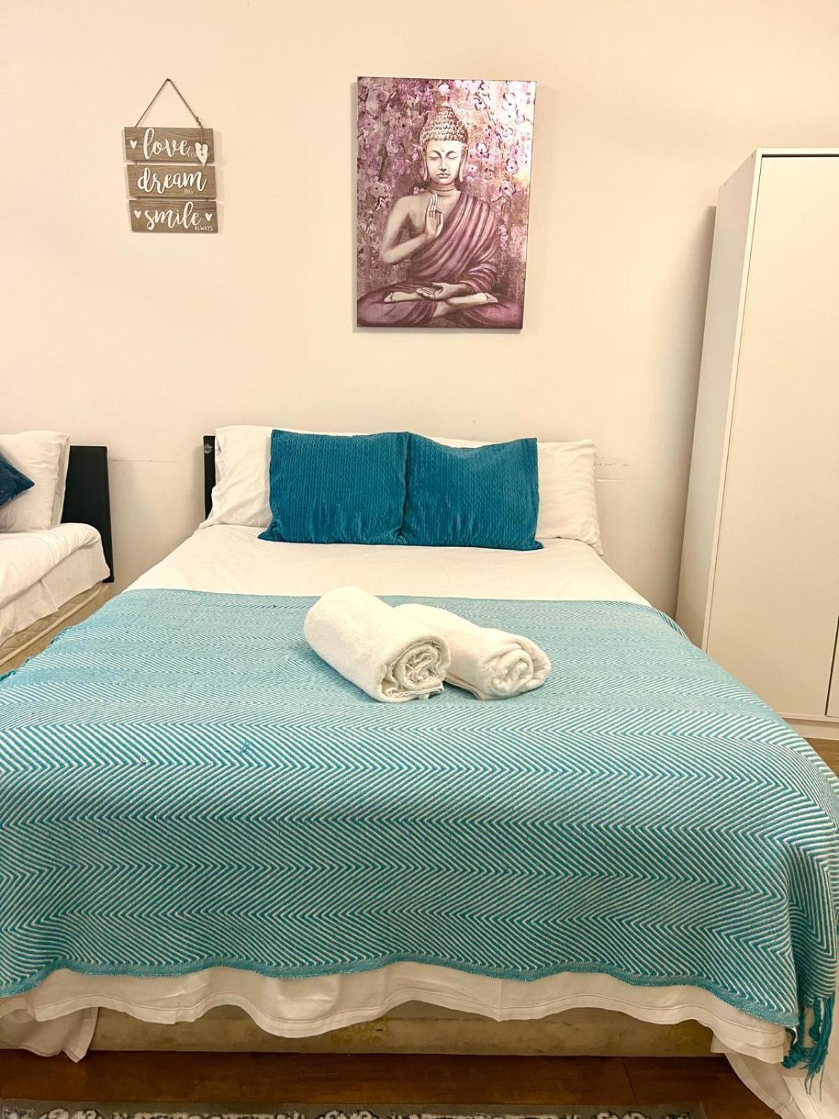 Specious Flat In A Good Location Apartment London