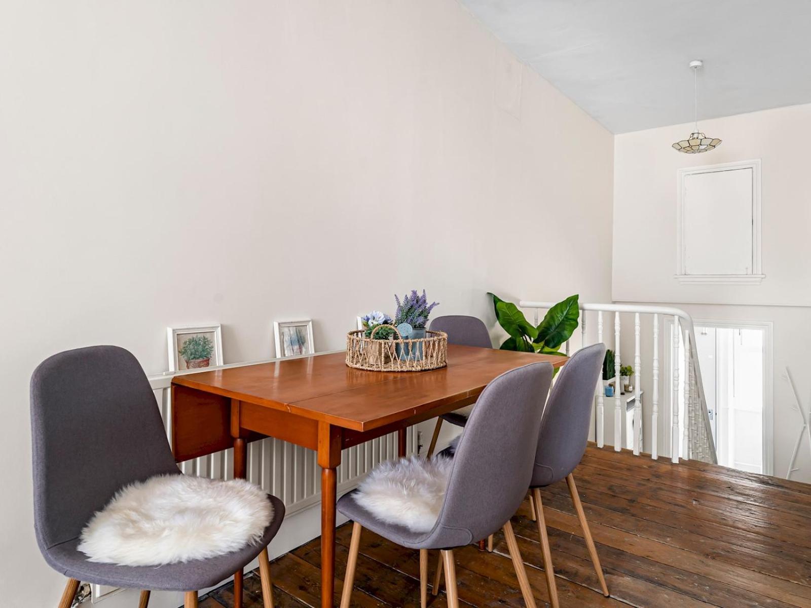 Pass The Keys The Loft - Beautiful Flat In Chelsea Apartment