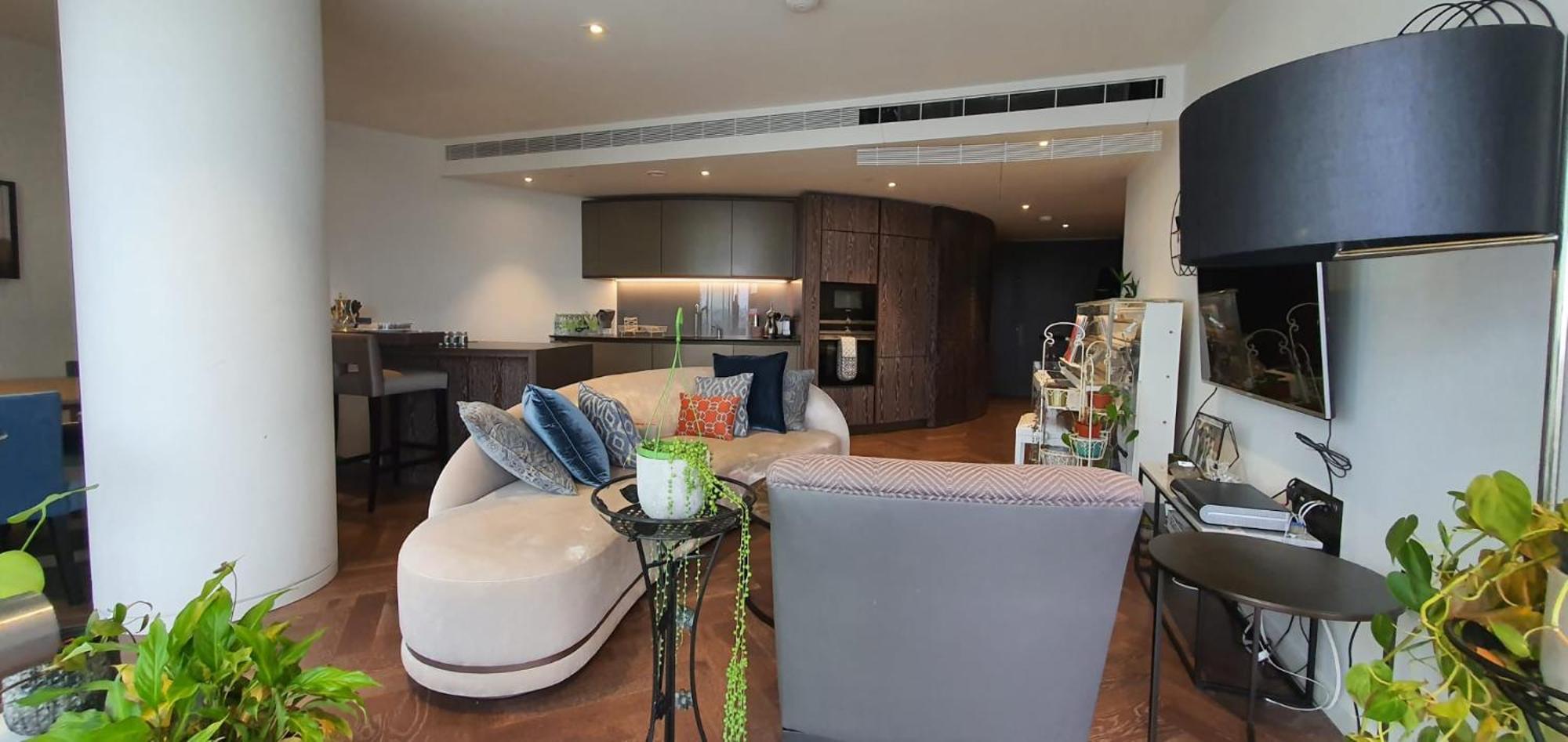 River Facing Luxury Flat London