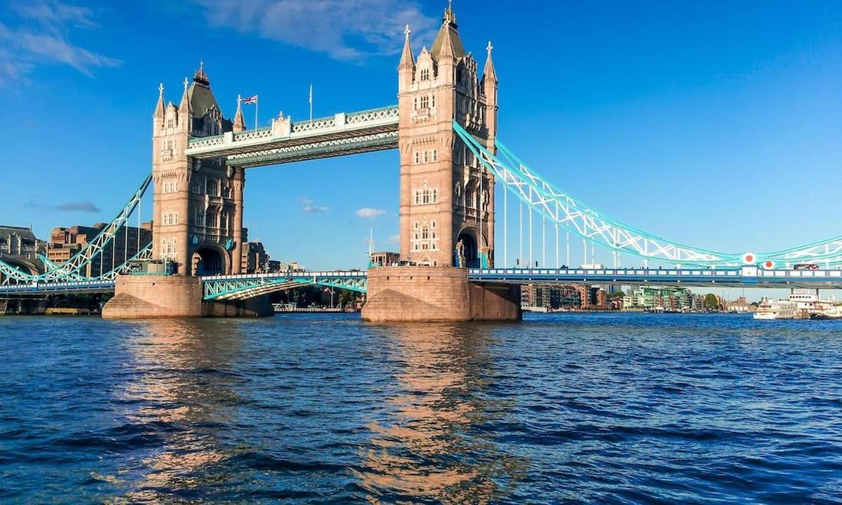 Luxury 1 Bed Tower Bridge Apartment London