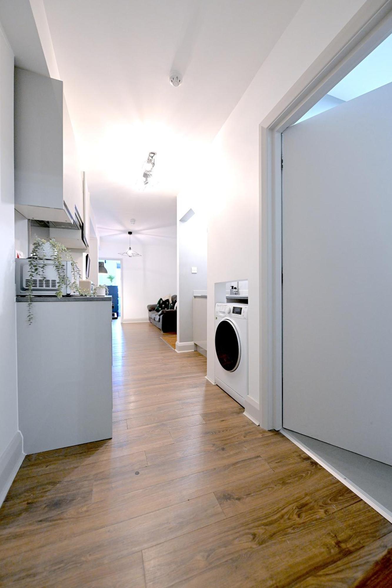 Fully Refurbed 2025 1 Minute To Old Street Station Apartment