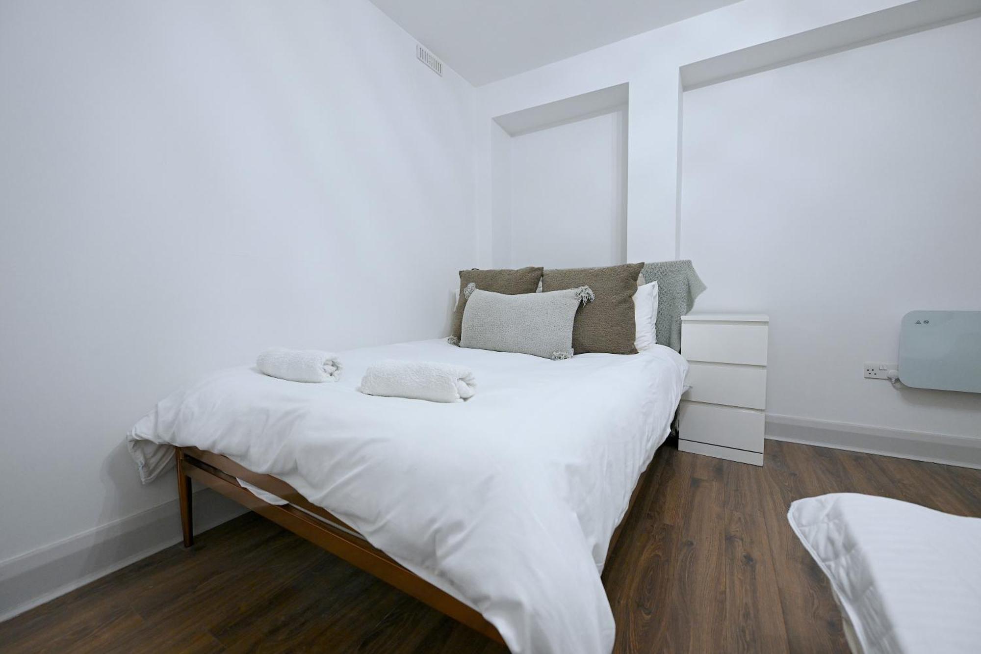 Fully Refurbed 2025 1 Minute To Old Street Station Apartment London