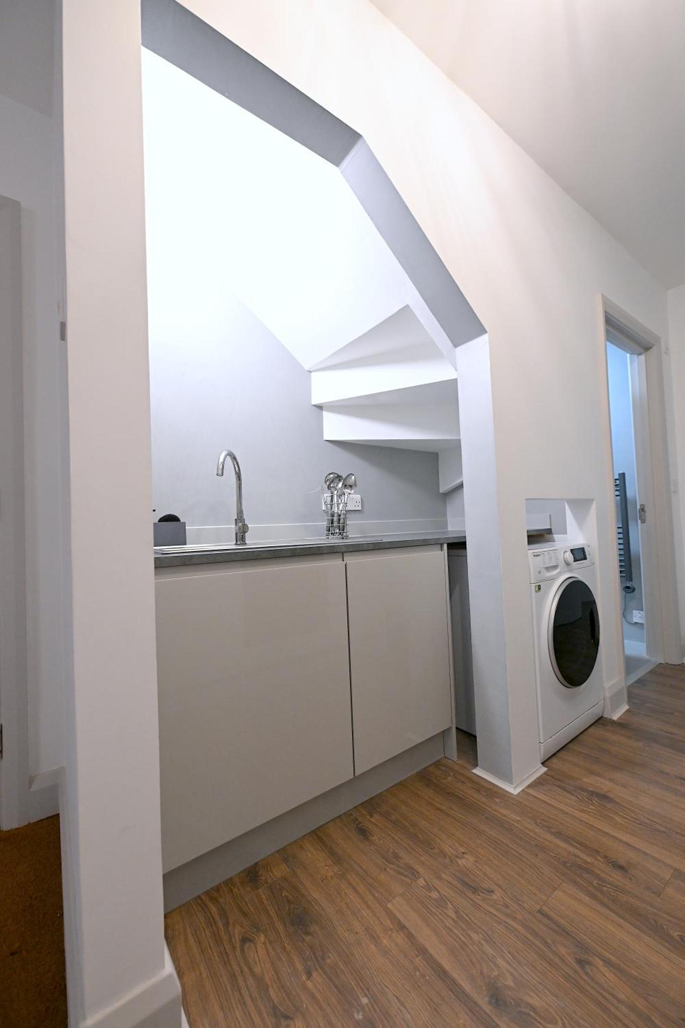 Fully Refurbed 2025 1 Minute To Old Street Station Apartment *