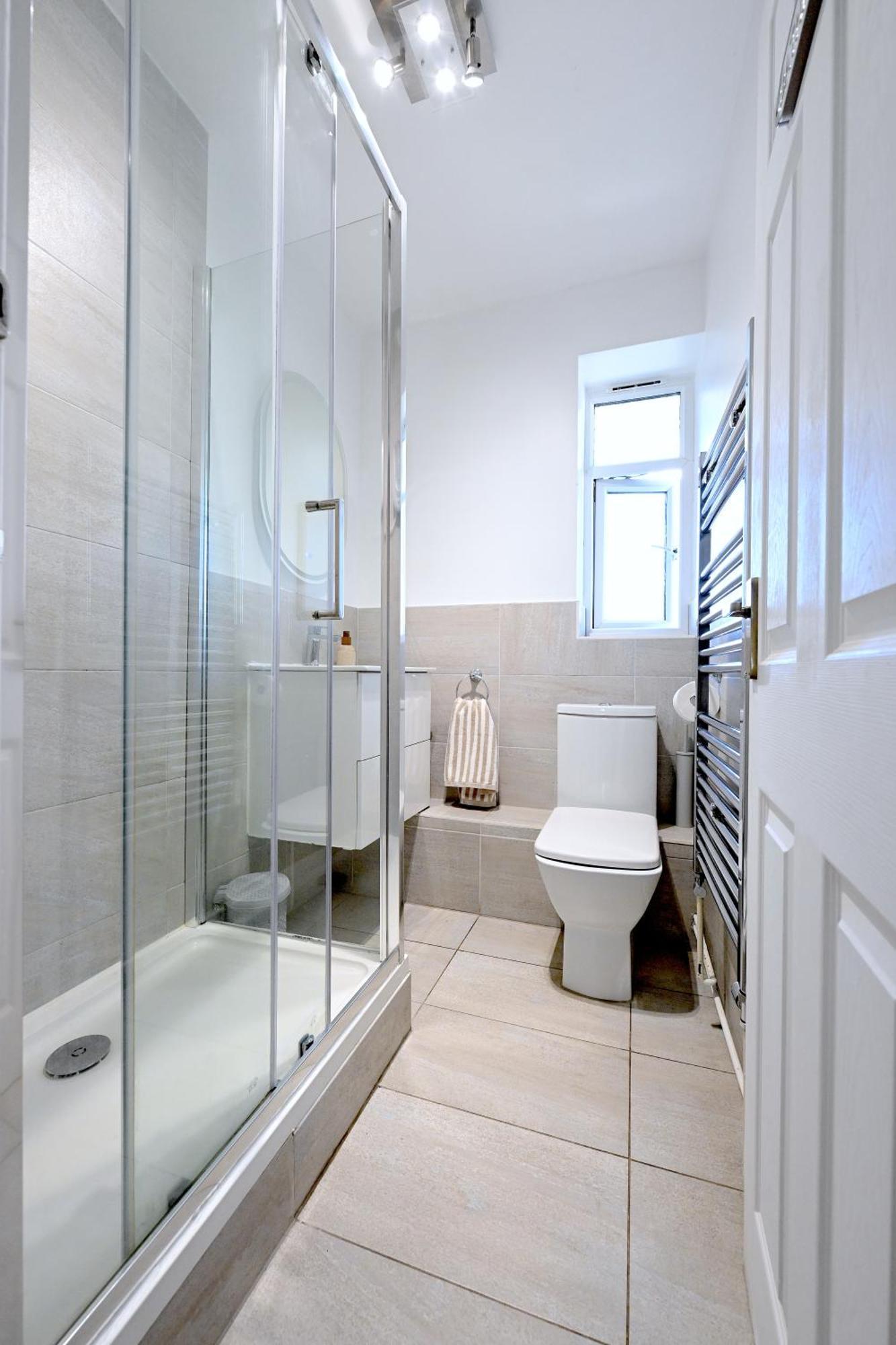 3 Minutes To Tower Of Trendy Shoreditch Recently Refurbished 3 Bedrooms Sleeps 8 Appartement Londen