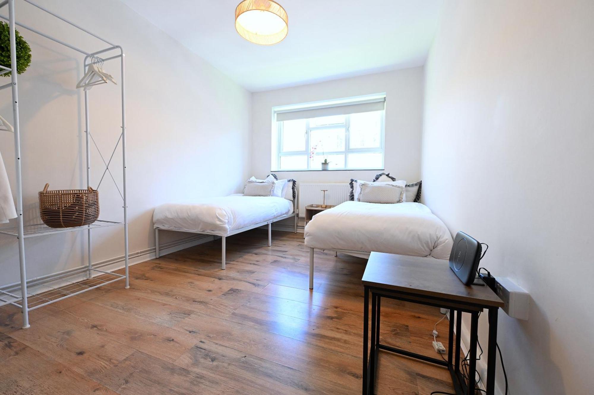 3 Minutes To Tower Of Trendy Shoreditch Recently Refurbished 3 Bedrooms Sleeps 8 Londen