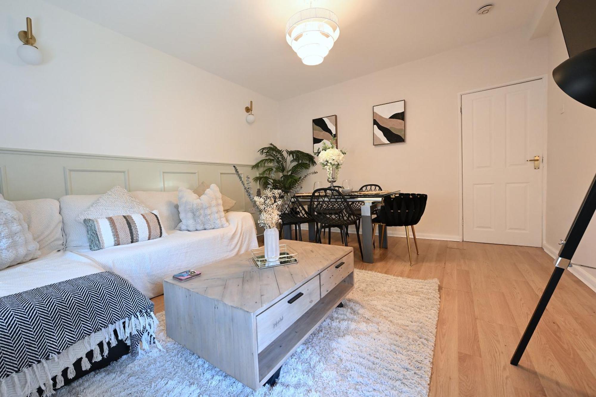 Appartement 3 Minutes To Tower Of Trendy Shoreditch Recently Refurbished 3 Bedrooms Sleeps 8 *