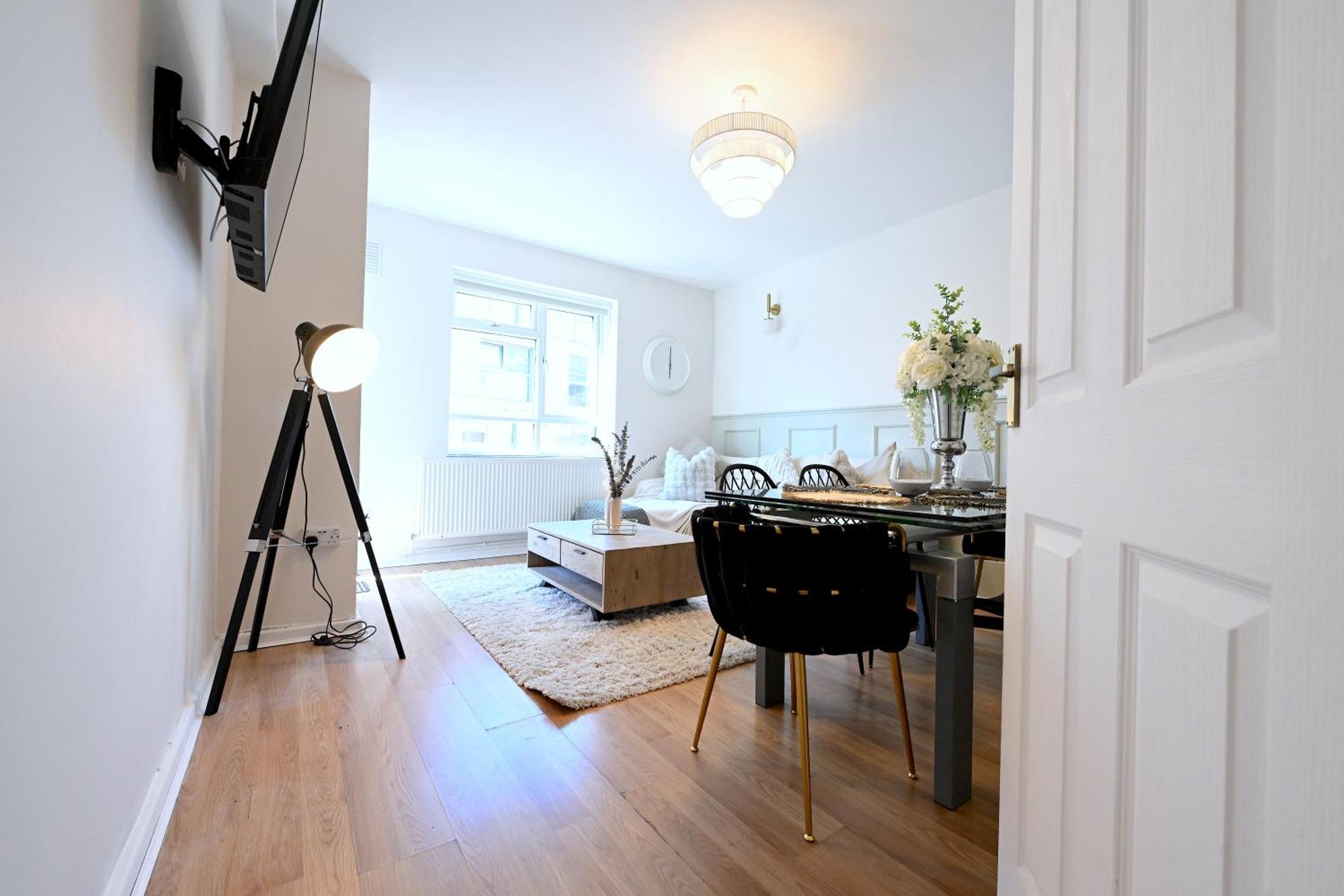 Appartement 3 Minutes To Tower Of Trendy Shoreditch Recently Refurbished 3 Bedrooms Sleeps 8 Londen