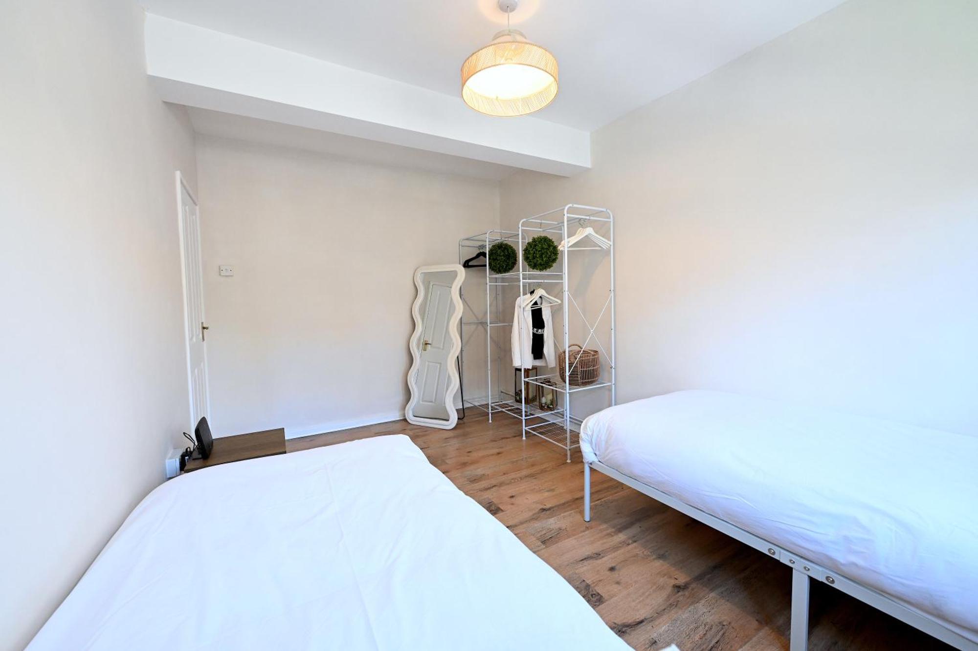 3 Minutes To Tower Of Trendy Shoreditch Recently Refurbished 3 Bedrooms Sleeps 8 Appartement Londen