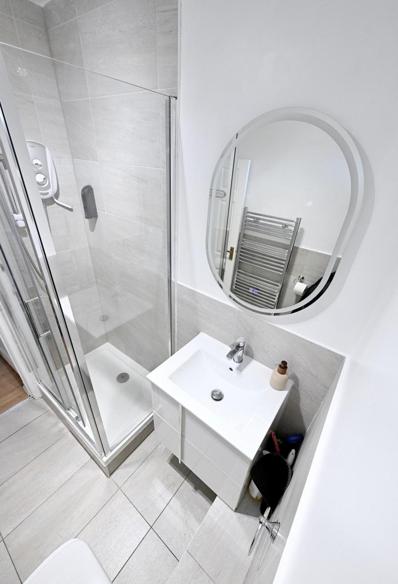 3 Minutes To Tower Of Trendy Shoreditch Recently Refurbished 3 Bedrooms Sleeps 8 Londen