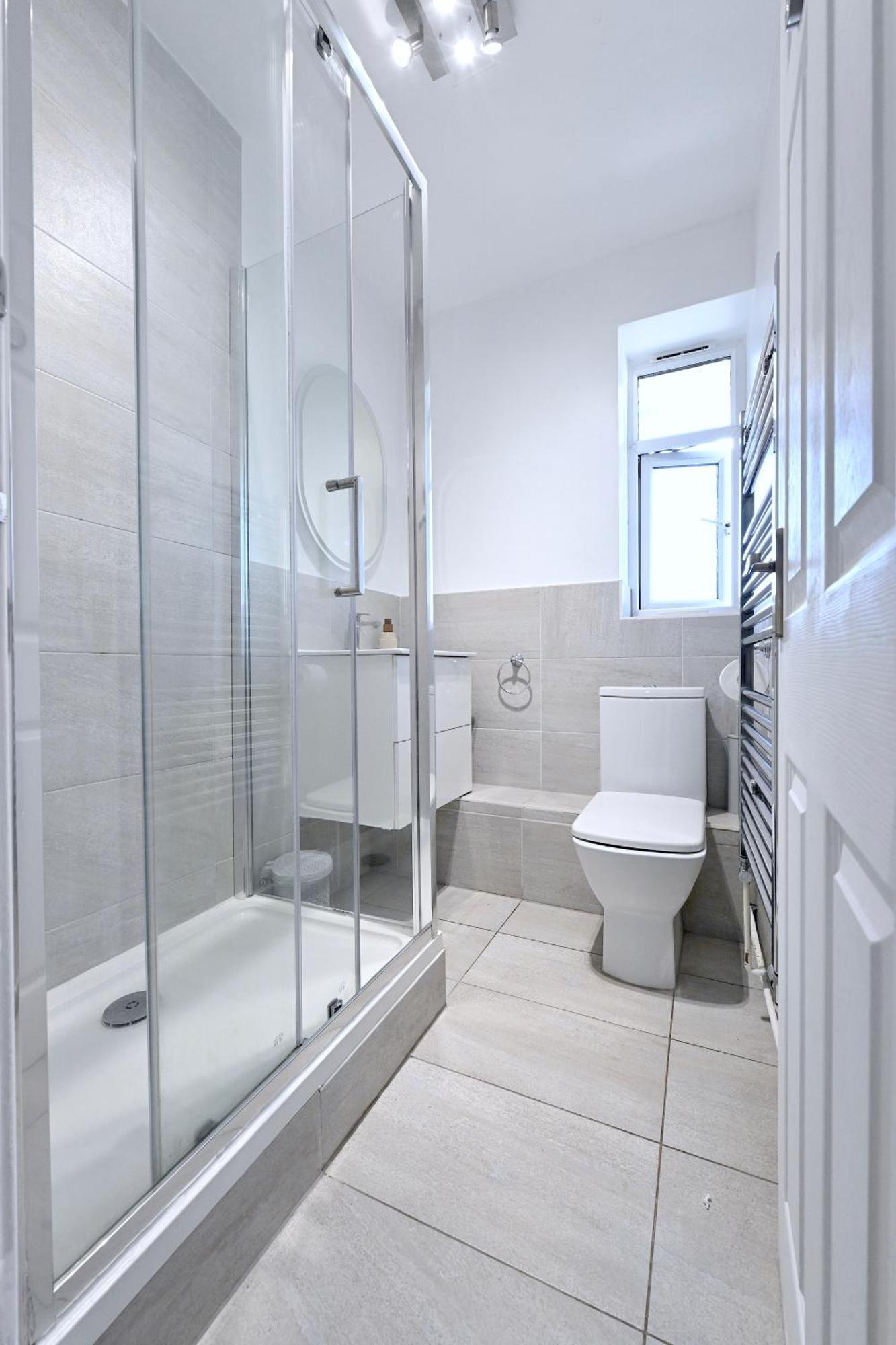 Appartement 3 Minutes To Tower Of Trendy Shoreditch Recently Refurbished 3 Bedrooms Sleeps 8 *