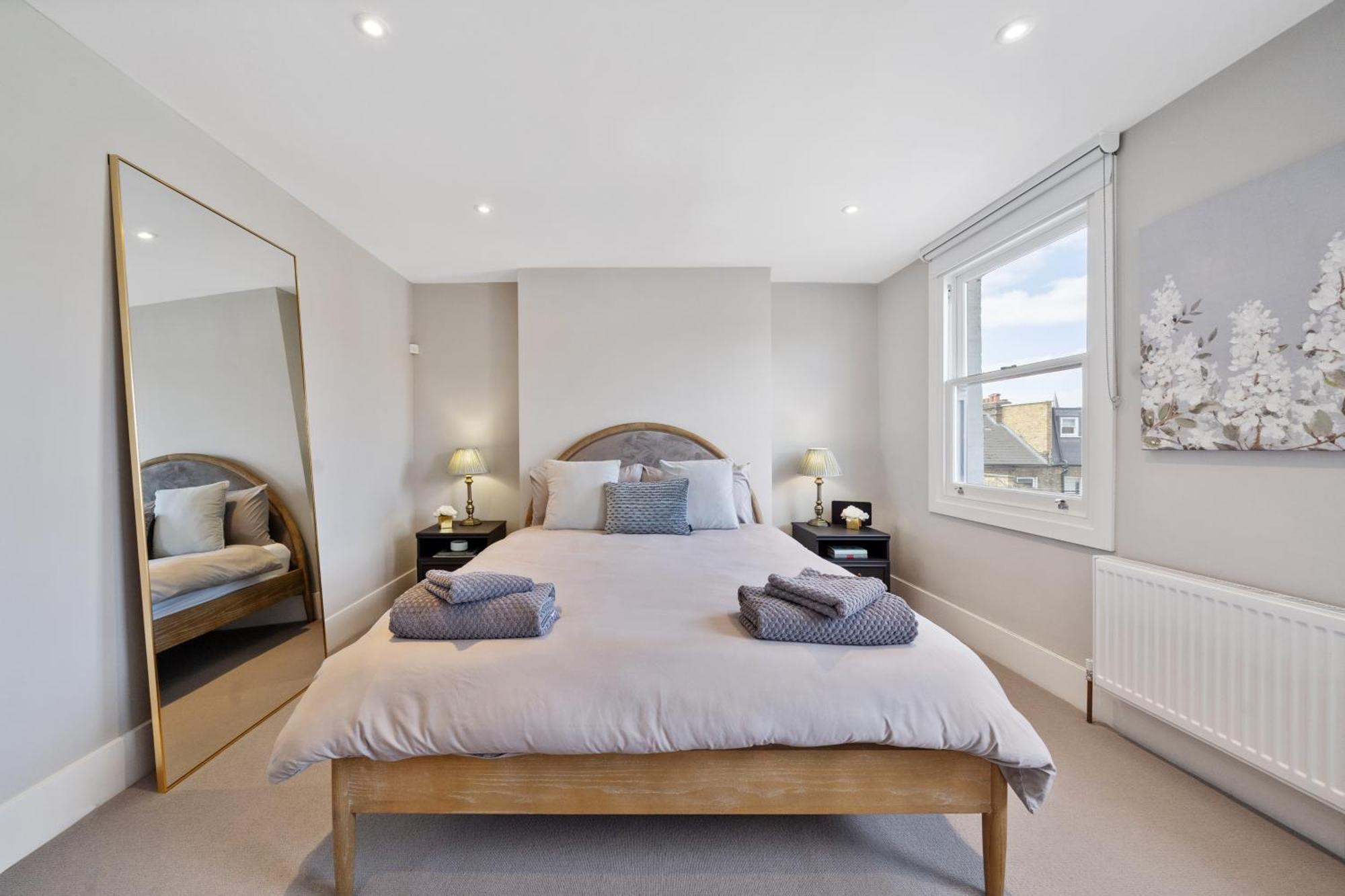 Central 4 Bedroom House With Garden In Battersea Close To Chelsea Feriehus London