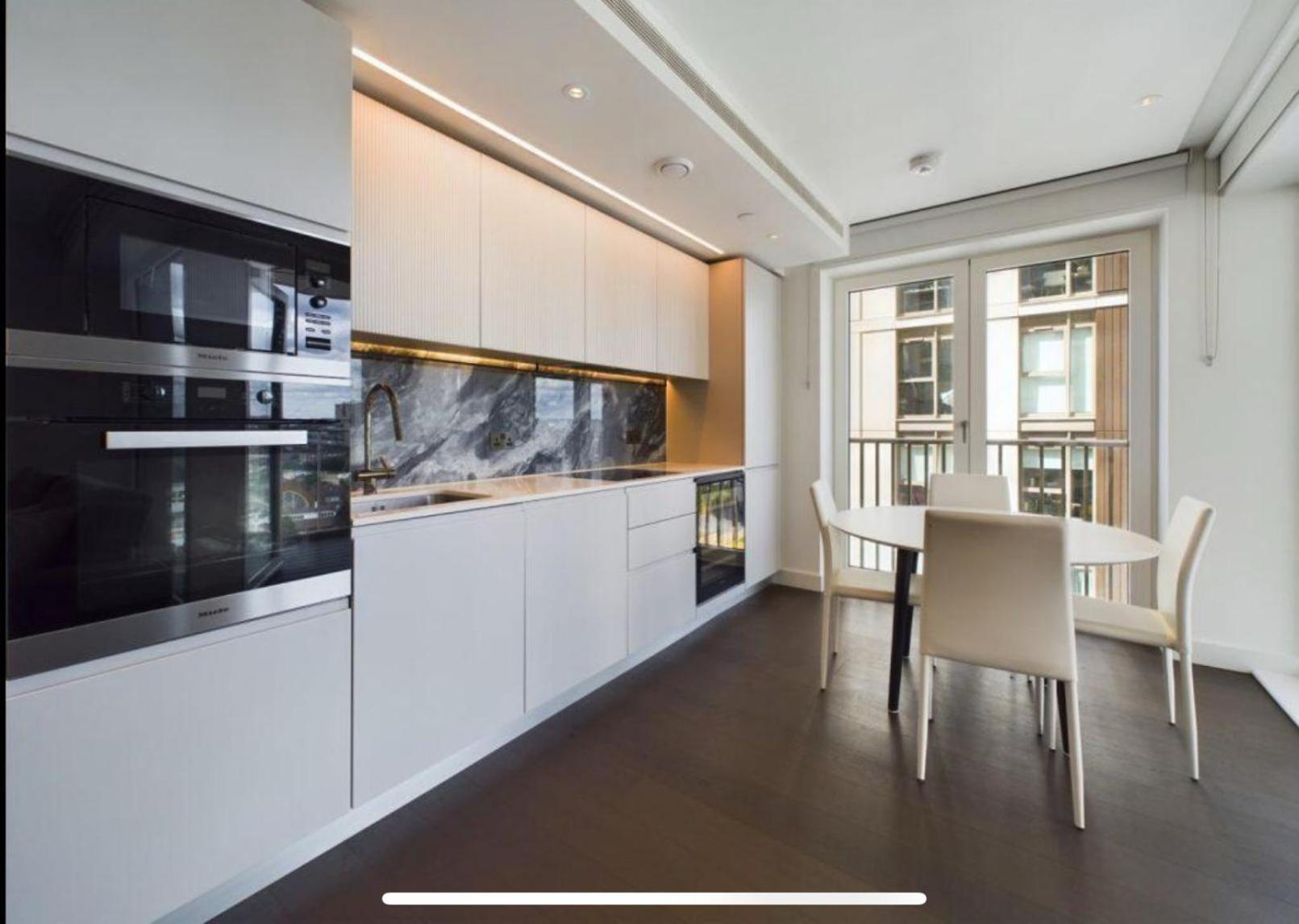 Apartment Luxury Modern 2bd 2ba White Living