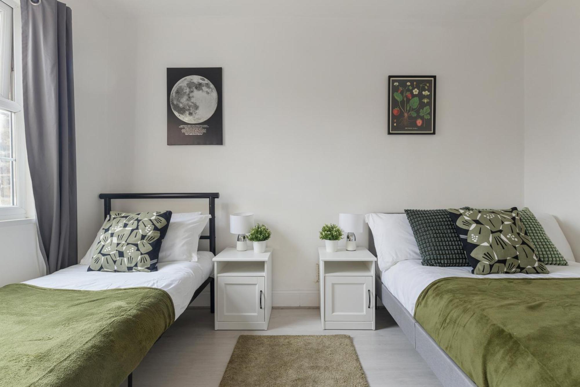 Modern & Cosy 2 Bedroom With Free Parking Near Wembley Apartment