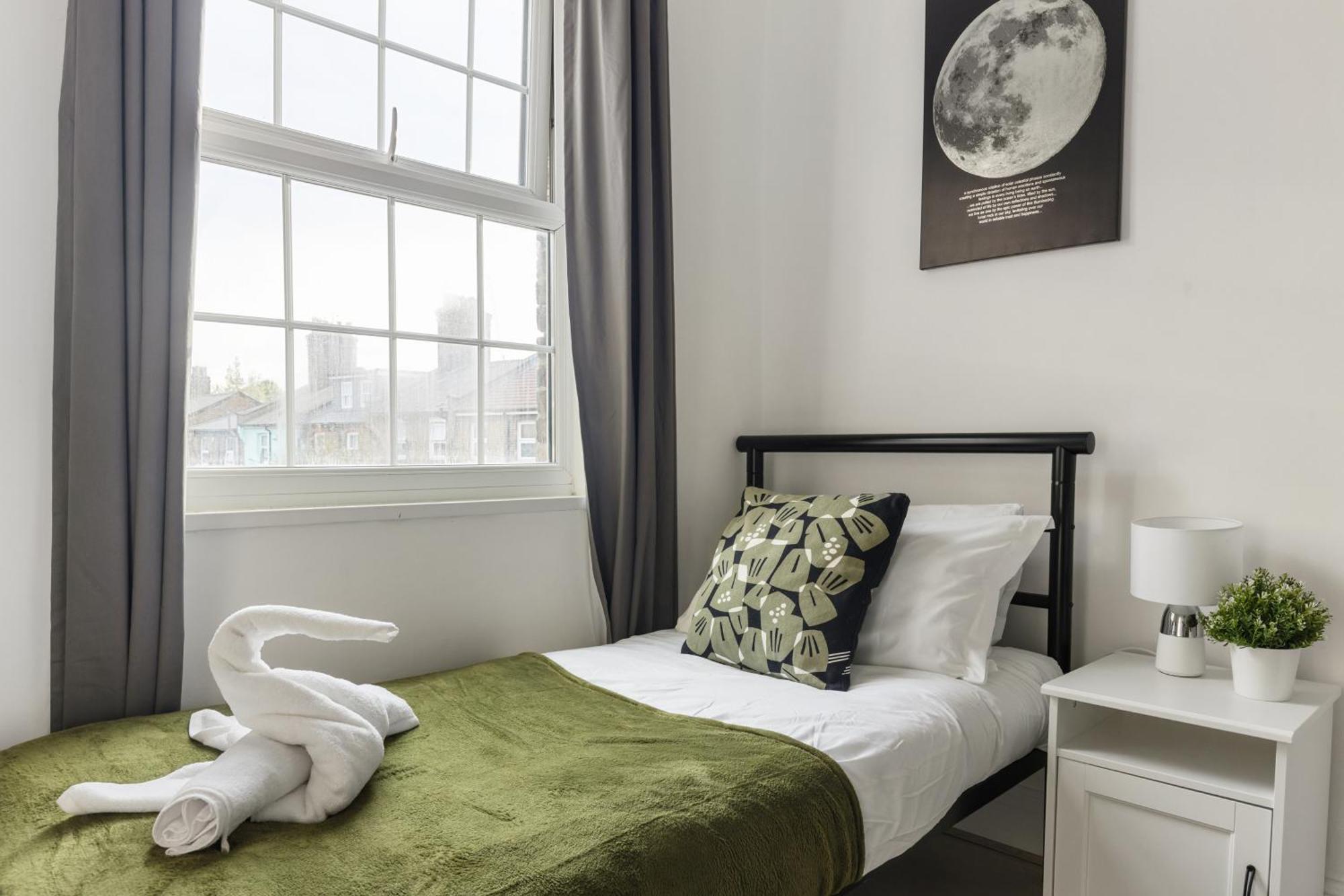 Modern & Cosy 2 Bedroom With Free Parking Near Wembley London