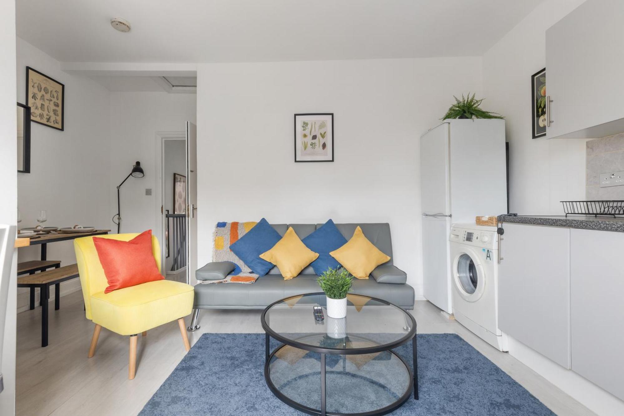 Modern & Cosy 2 Bedroom With Free Parking Near Wembley