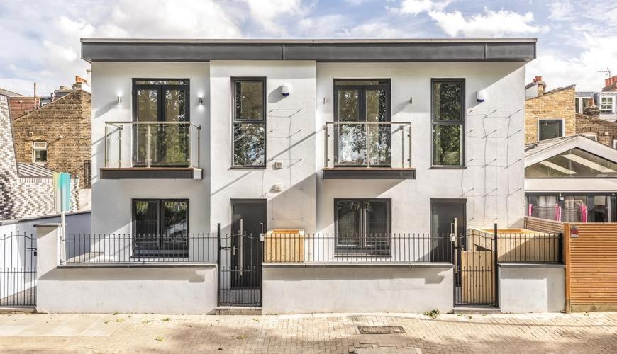 Apartment Elegant & Spacious House 3br 3ba Balcony Patio *