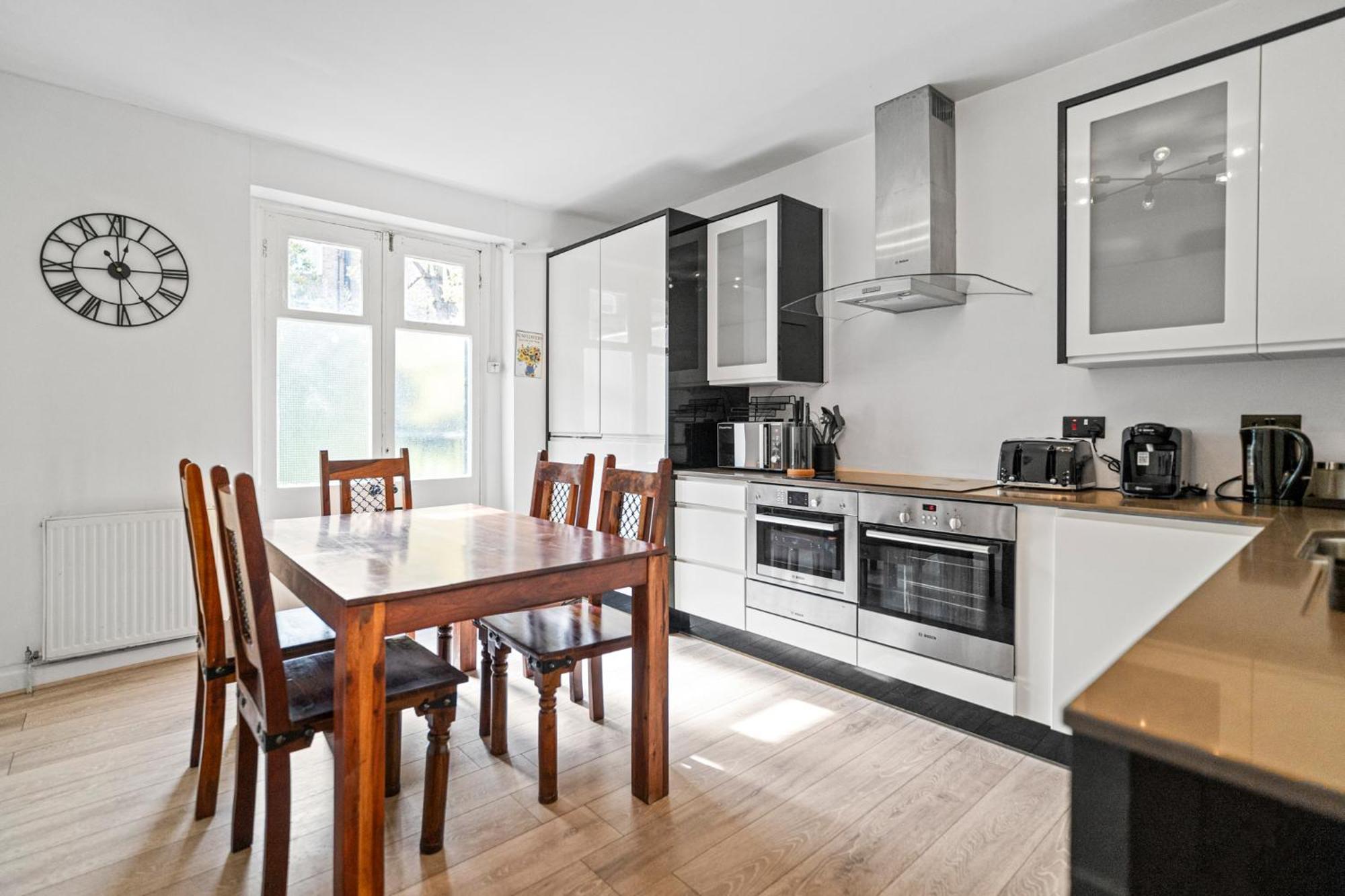 Сasa de vacaciones Charming 3br By Redcliffe Gdns Londres