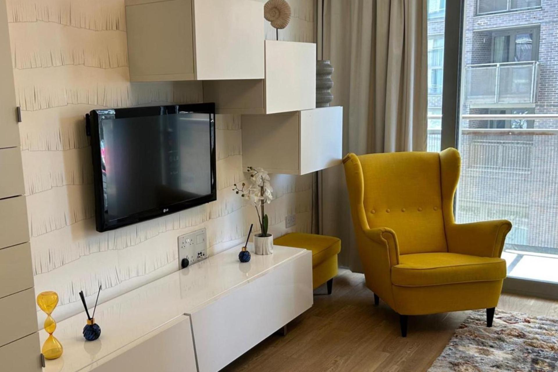 1-Bed Apt Sleeps 4 Central To Shops & Transport