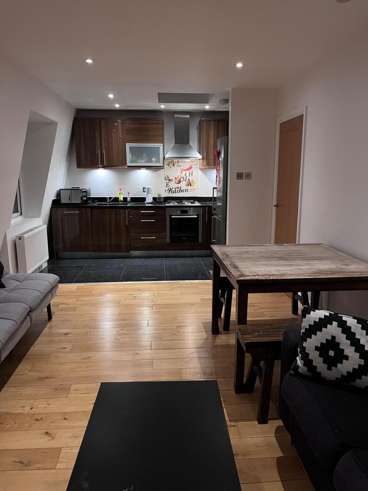 Luxury 2 Bed 2 Bath Penthouse Apartment