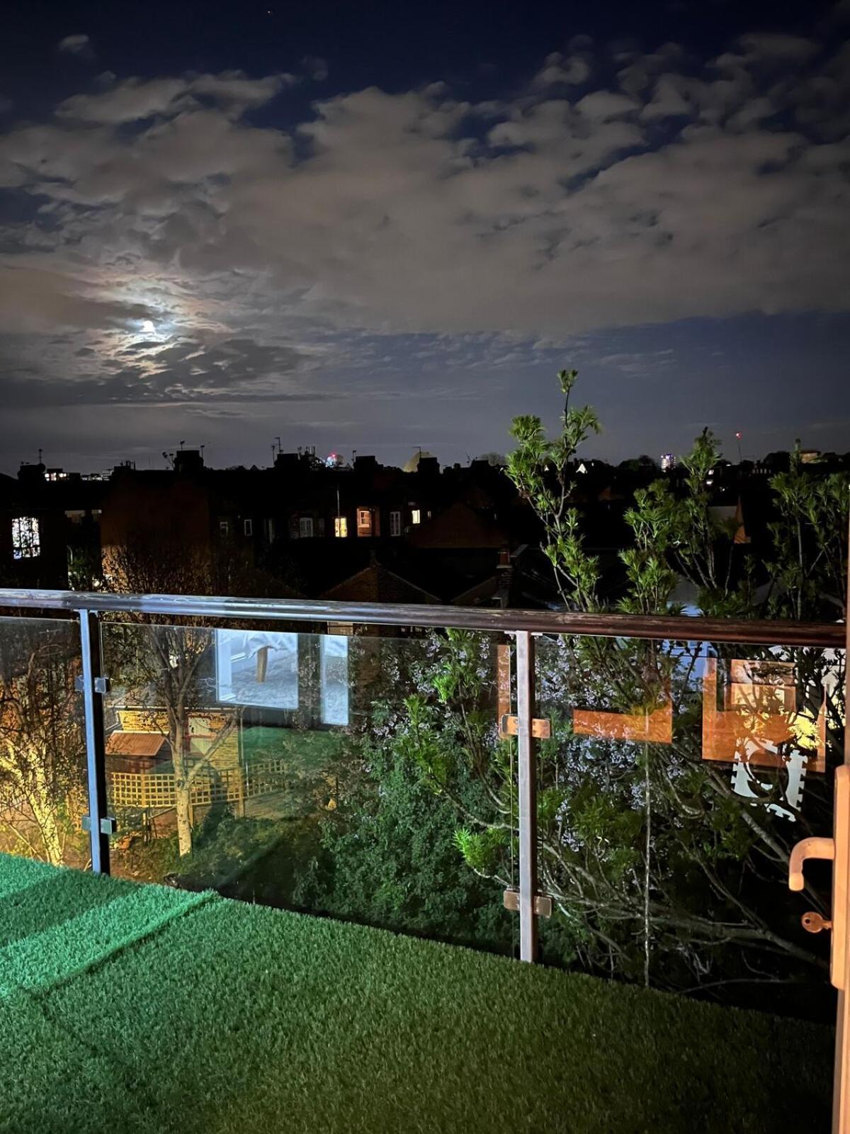 Luxury 2 Bed 2 Bath Penthouse * London